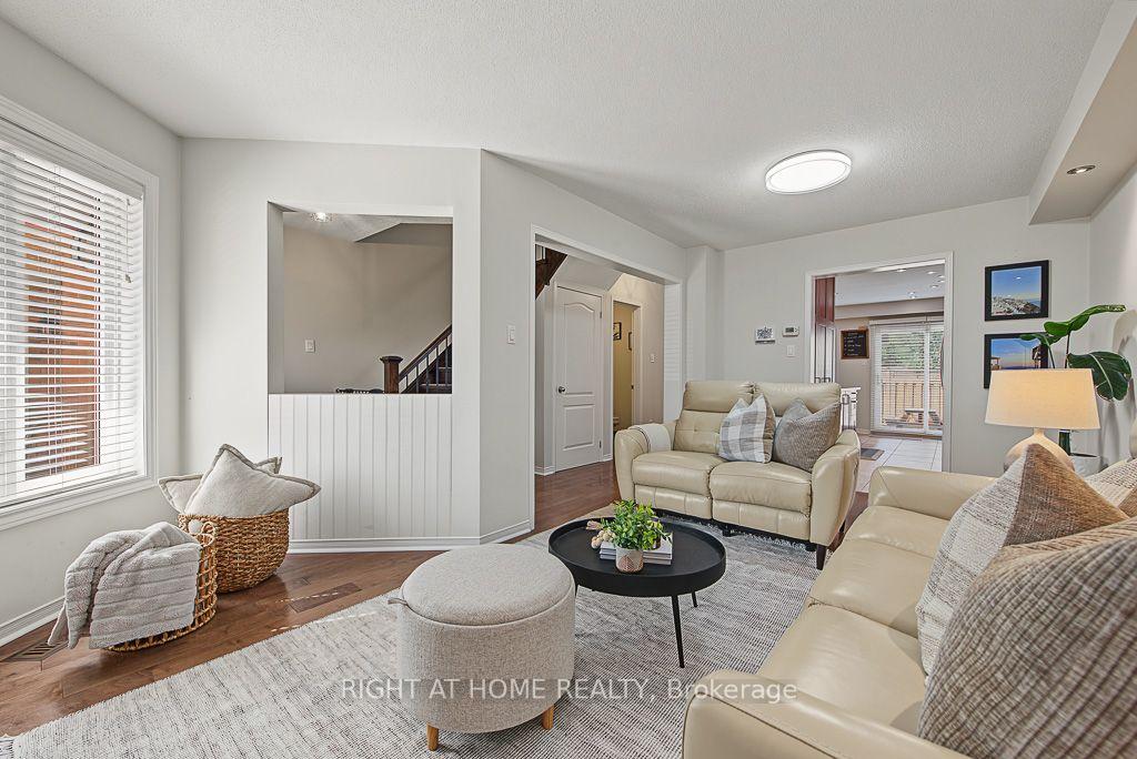 Photo 11 of 3829 Craighurst Avenue, Mississauga, Lisgar — HOMEH