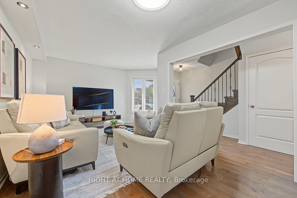 Photo 13 of 3829 Craighurst Avenue, Mississauga, Lisgar — HOMEH