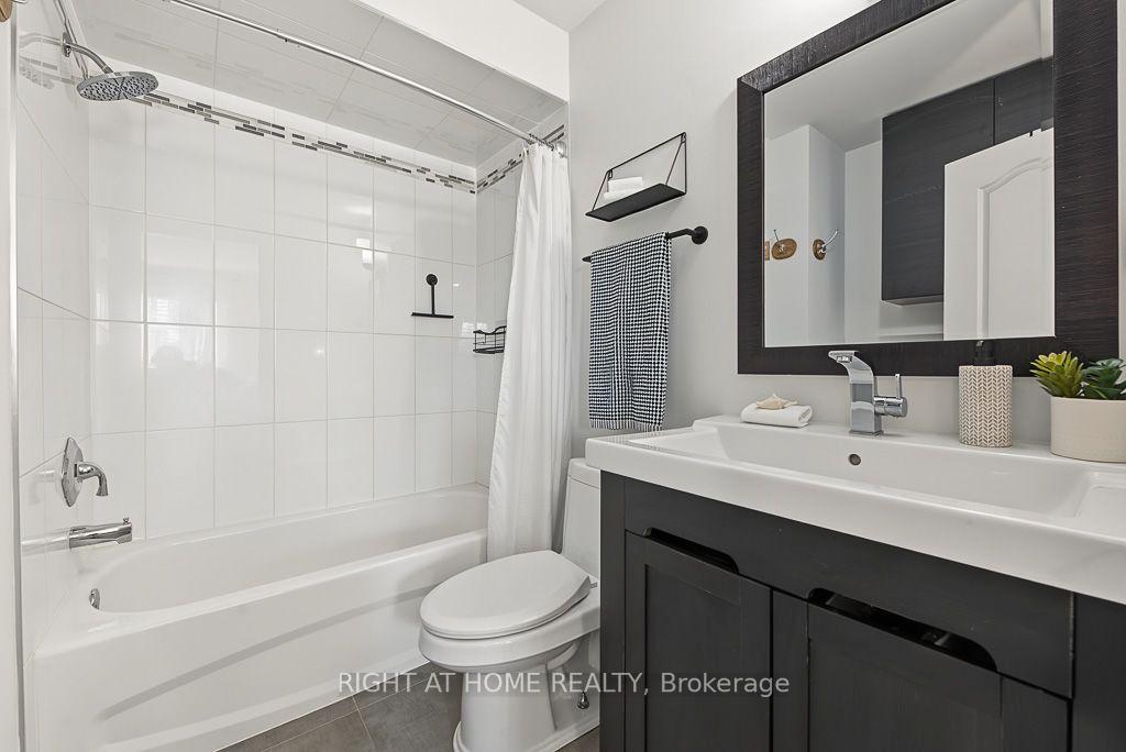 Photo 18 of 3829 Craighurst Avenue, Mississauga, Lisgar — HOMEH