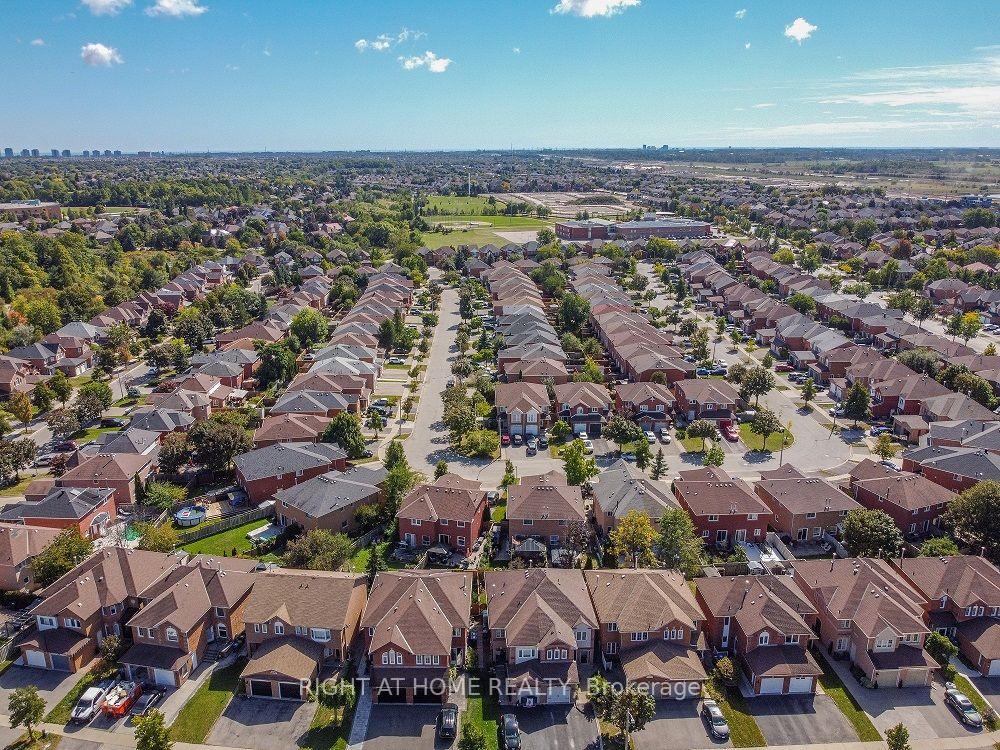 Photo 42 of 3829 Craighurst Avenue, Mississauga, Lisgar — HOMEH