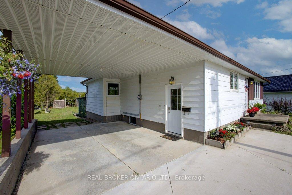 Photo 22 of 387 Countess Street S, West Grey — HOMEH