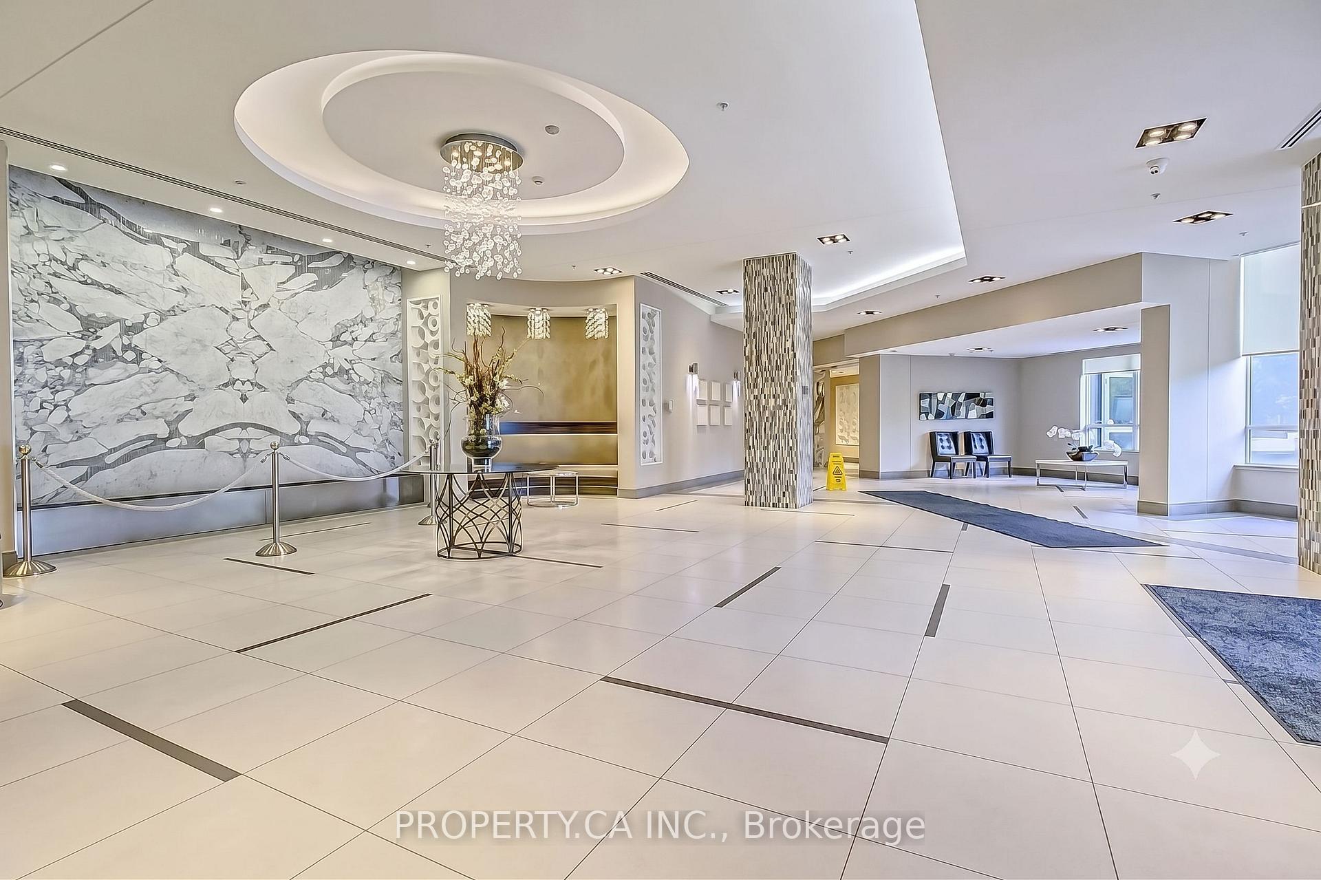 Photo 3 of Unit 807, 85 North Park Road, Vaughan, Beverley Glen — HOMEH