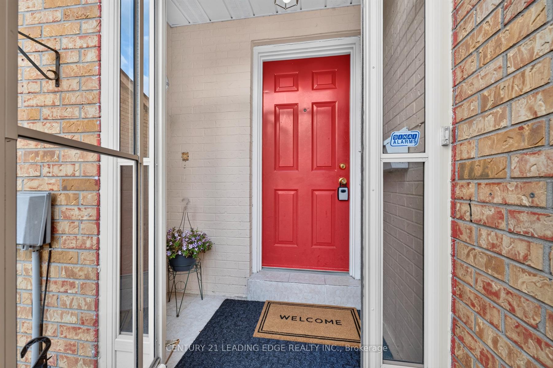 Photo 3 of 58 Valdor Drive, Scarborough, Agincourt North — HOMEH