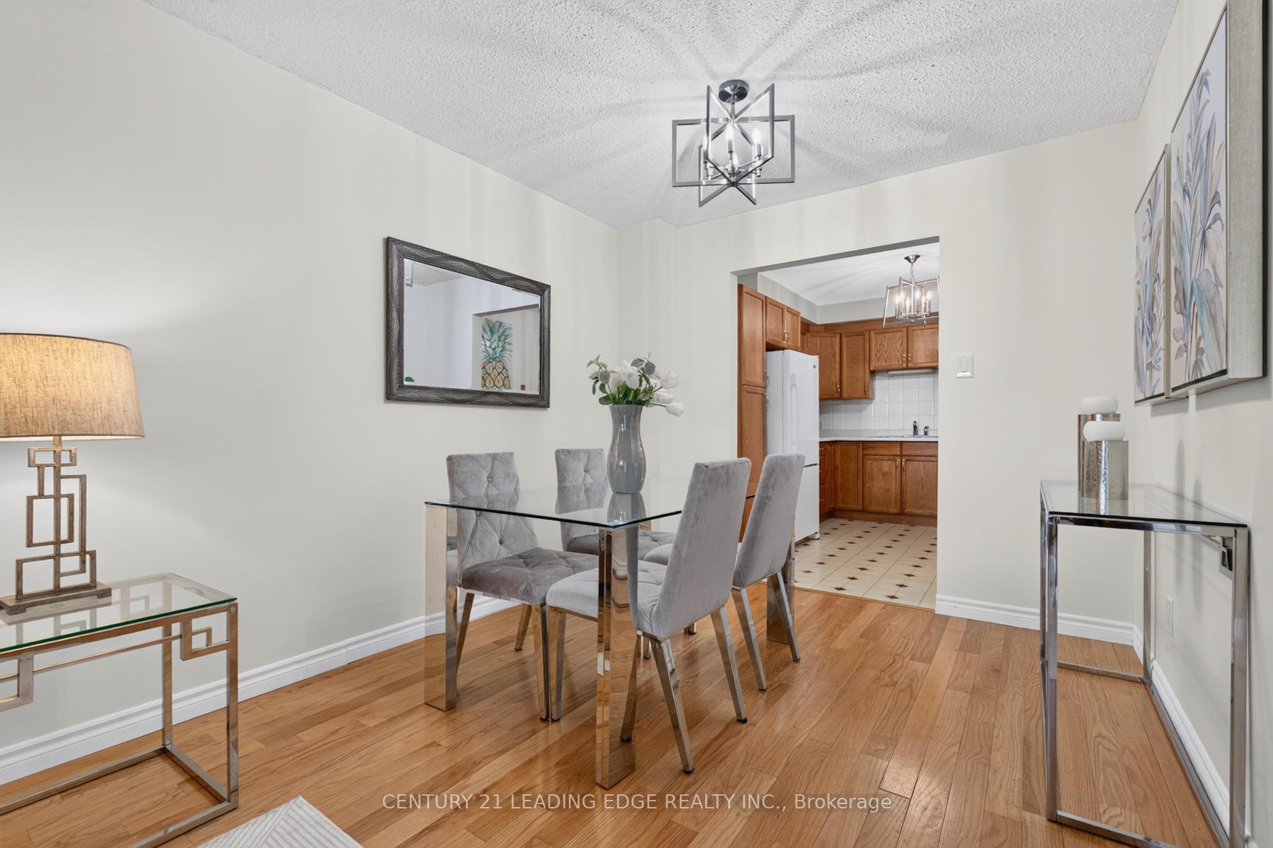 Photo 9 of 58 Valdor Drive, Scarborough, Agincourt North — HOMEH