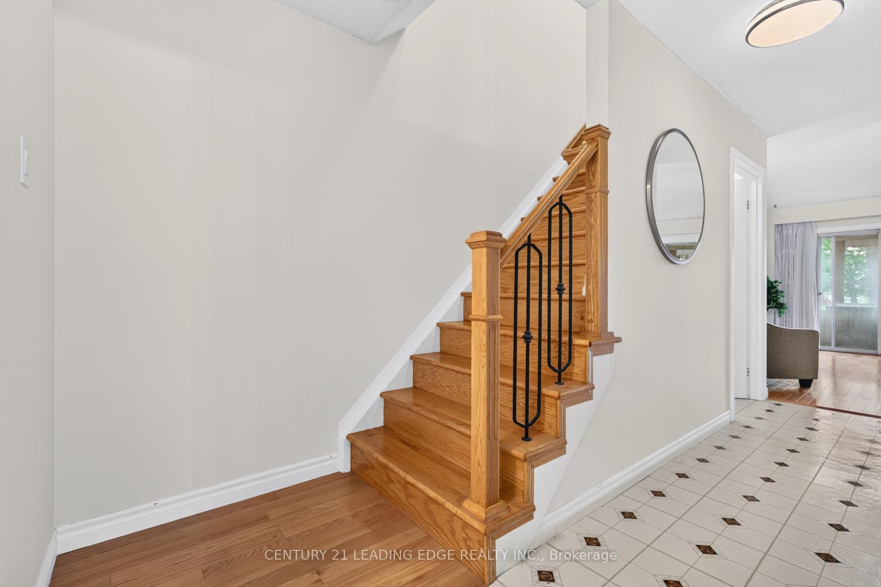 Photo 11 of 58 Valdor Drive, Scarborough, Agincourt North — HOMEH