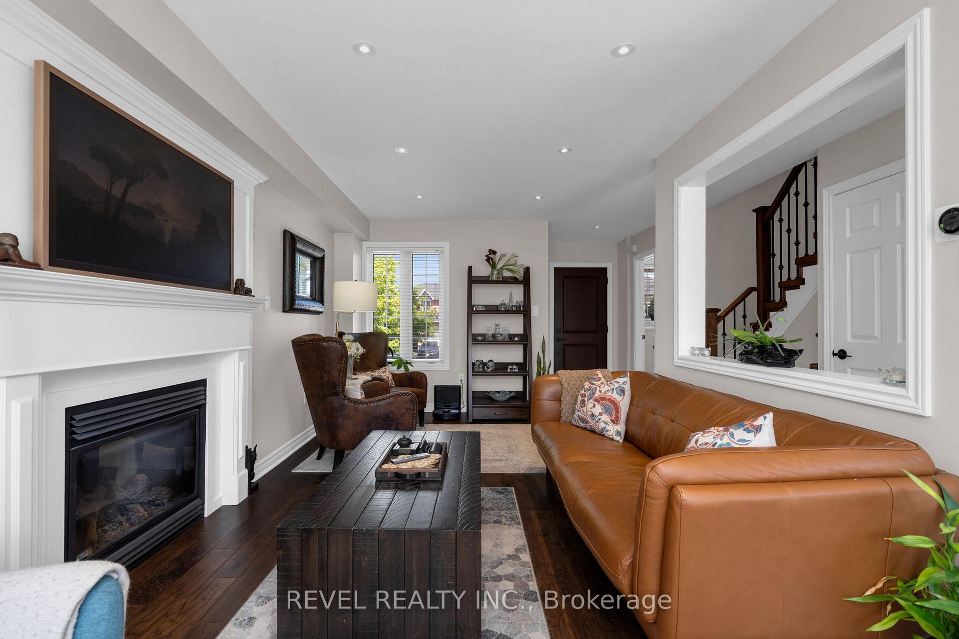 Photo 5 of 69 Stephanie Lane, Barrie, Painswick South — HOMEH