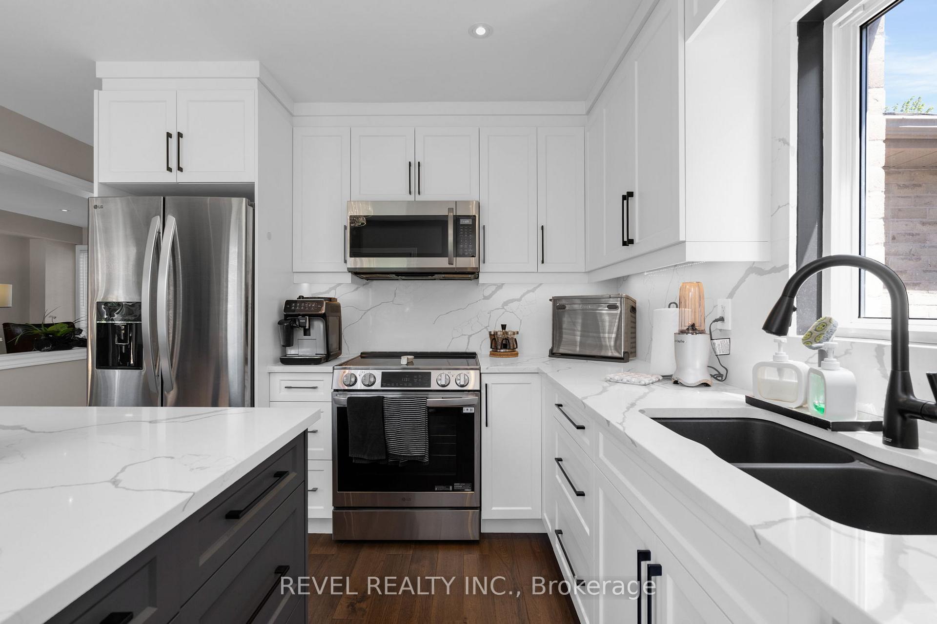 Photo 18 of 69 Stephanie Lane, Barrie, Painswick South — HOMEH