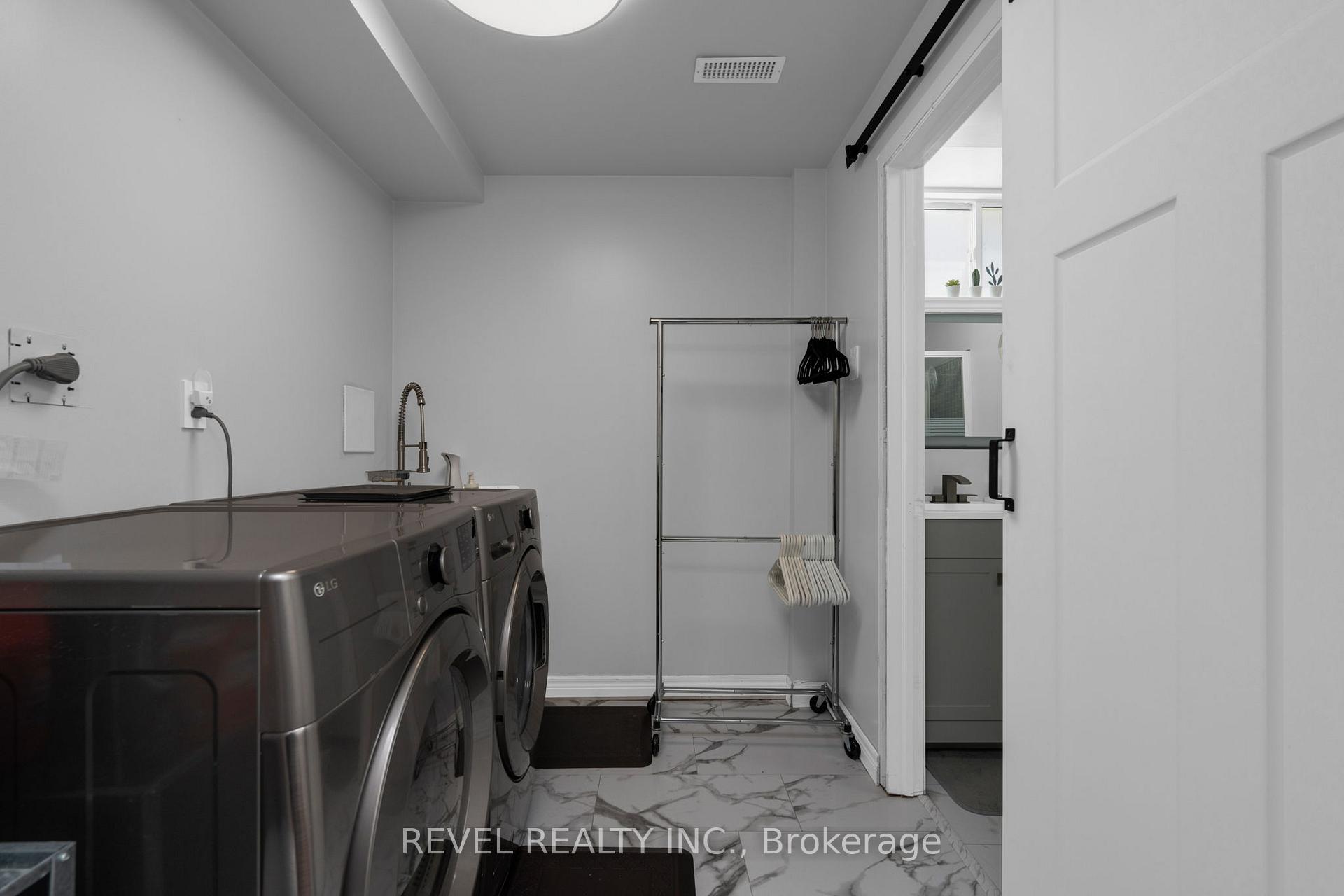 Photo 34 of 69 Stephanie Lane, Barrie, Painswick South — HOMEH