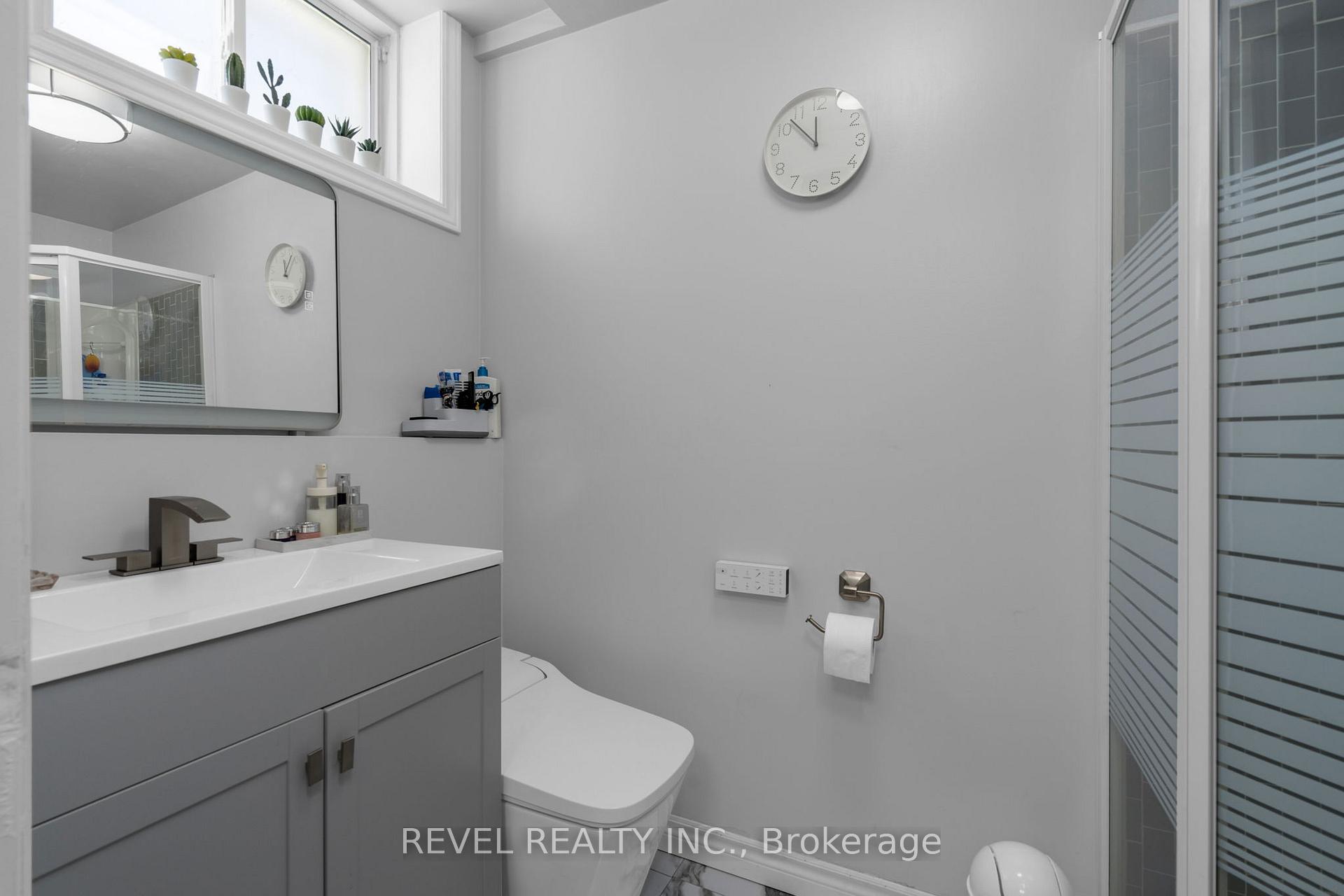 Photo 35 of 69 Stephanie Lane, Barrie, Painswick South — HOMEH