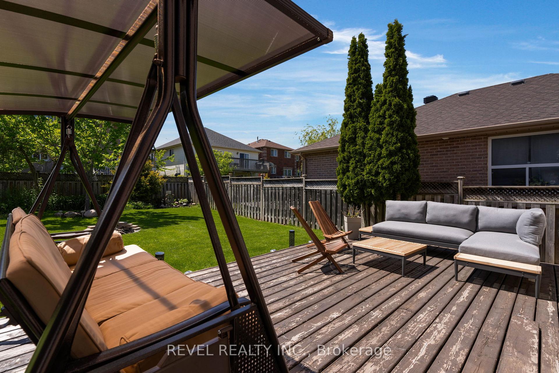 Photo 37 of 69 Stephanie Lane, Barrie, Painswick South — HOMEH