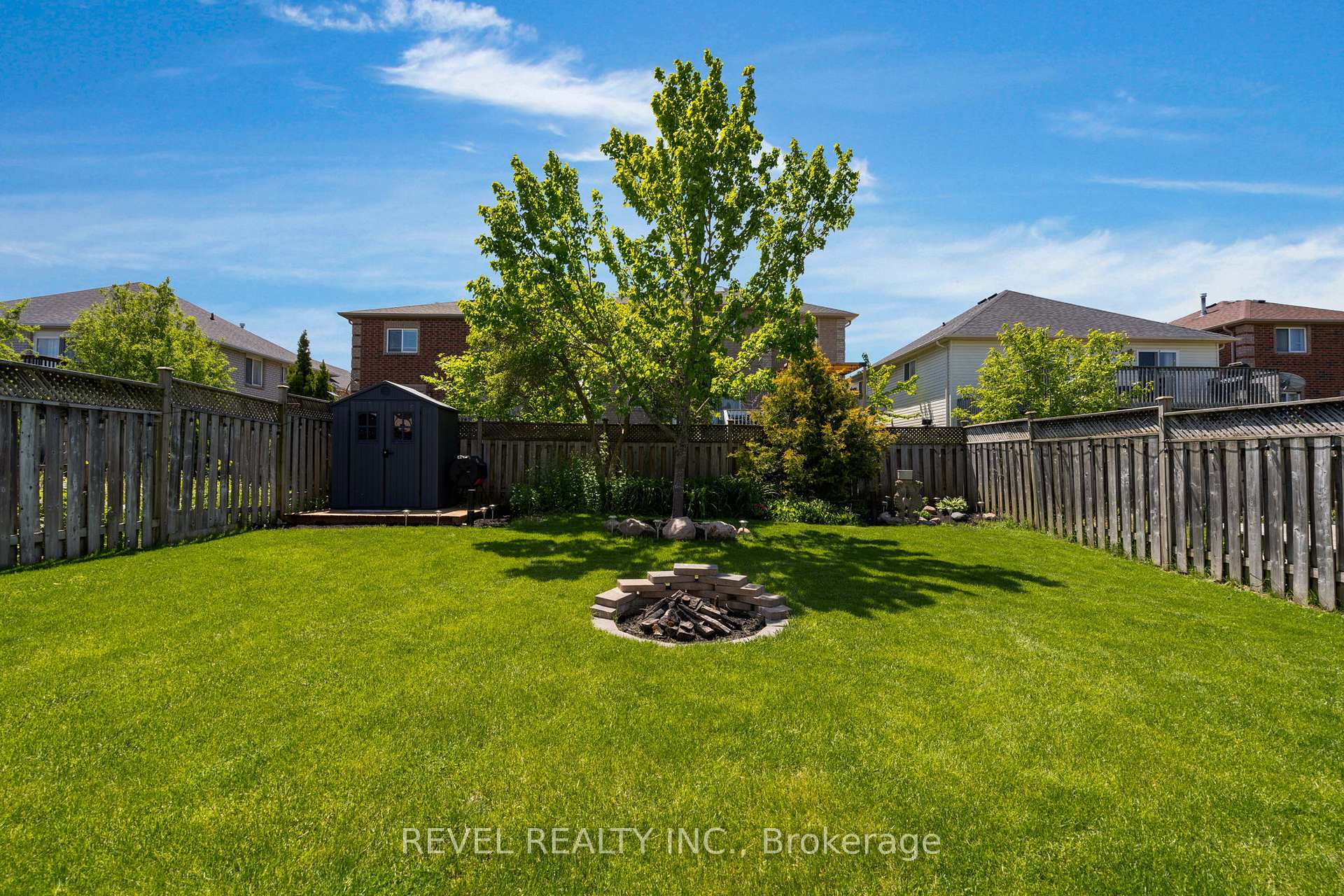 Photo 40 of 69 Stephanie Lane, Barrie, Painswick South — HOMEH