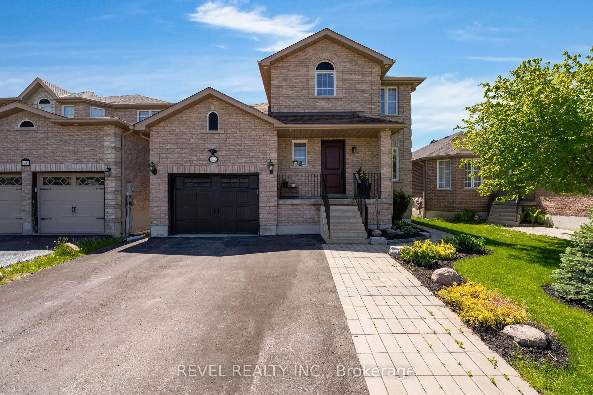 Photo 2 of 69 Stephanie Lane, Barrie, Painswick South — HOMEH