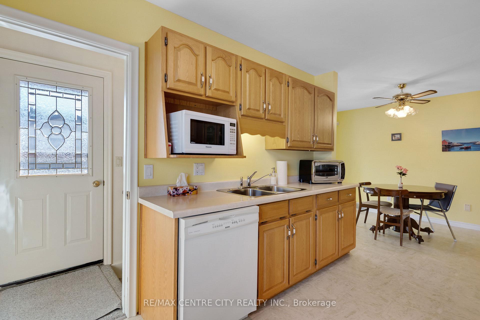 Photo 10 of 297 Wilson Avenue, Kitchener, Vanier - Kitchener — HOMEH