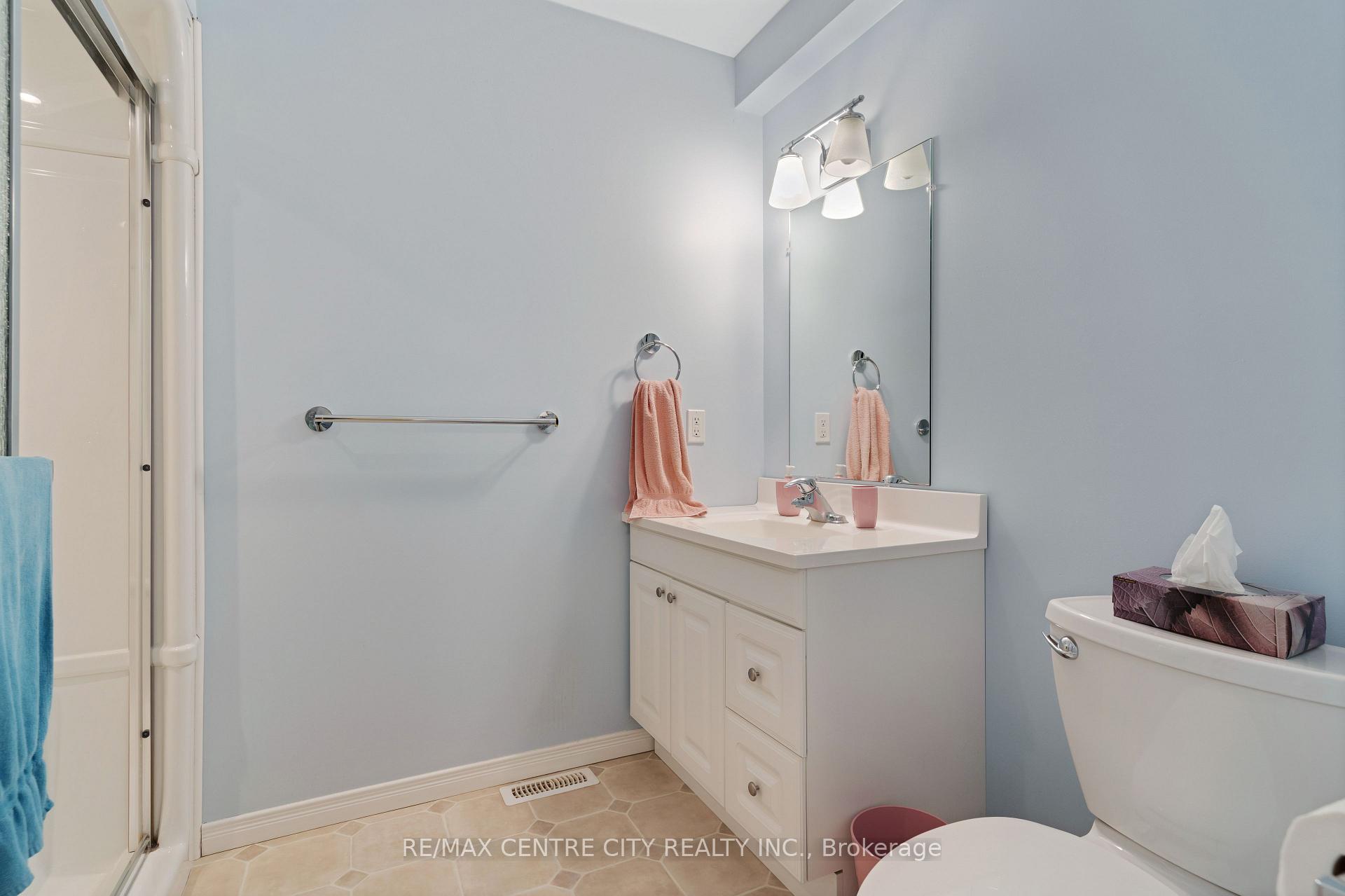 Photo 25 of 297 Wilson Avenue, Kitchener, Vanier - Kitchener — HOMEH