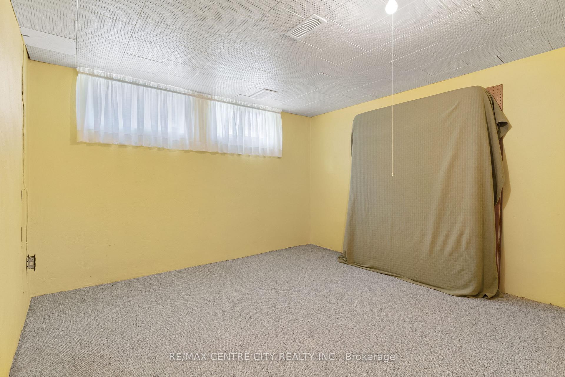 Photo 36 of 297 Wilson Avenue, Kitchener, Vanier - Kitchener — HOMEH