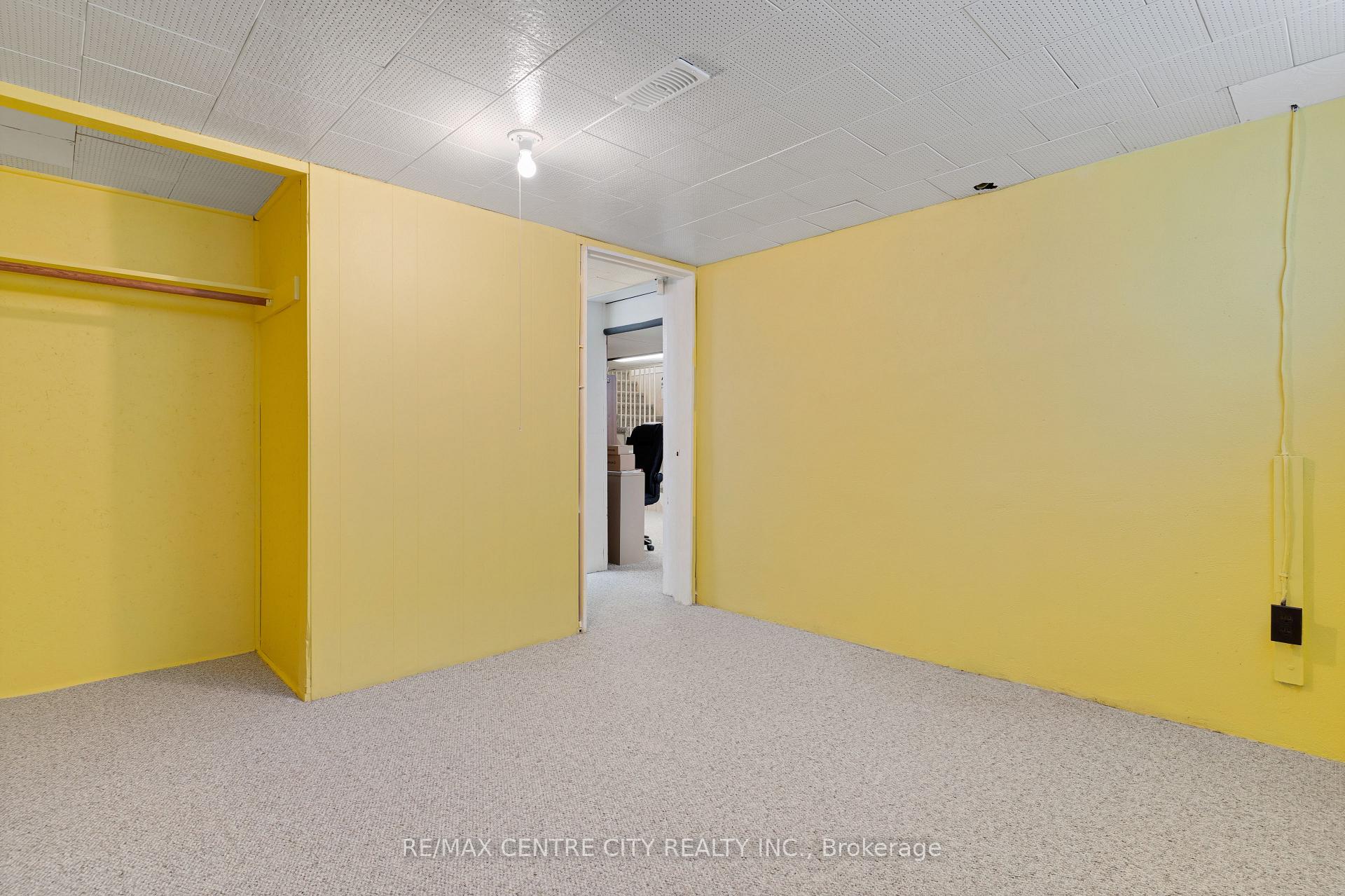 Photo 37 of 297 Wilson Avenue, Kitchener, Vanier - Kitchener — HOMEH