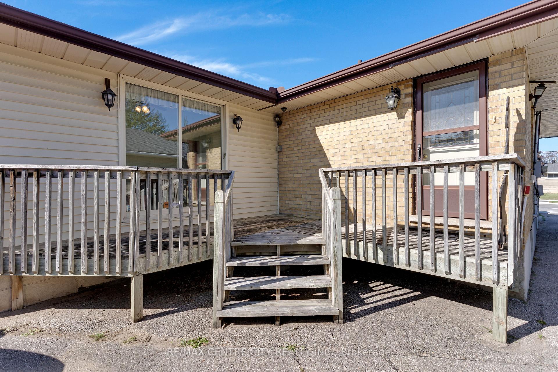 Photo 40 of 297 Wilson Avenue, Kitchener, Vanier - Kitchener — HOMEH