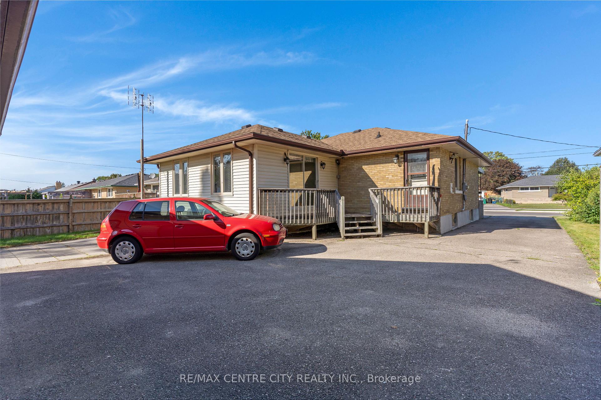 Photo 46 of 297 Wilson Avenue, Kitchener, Vanier - Kitchener — HOMEH