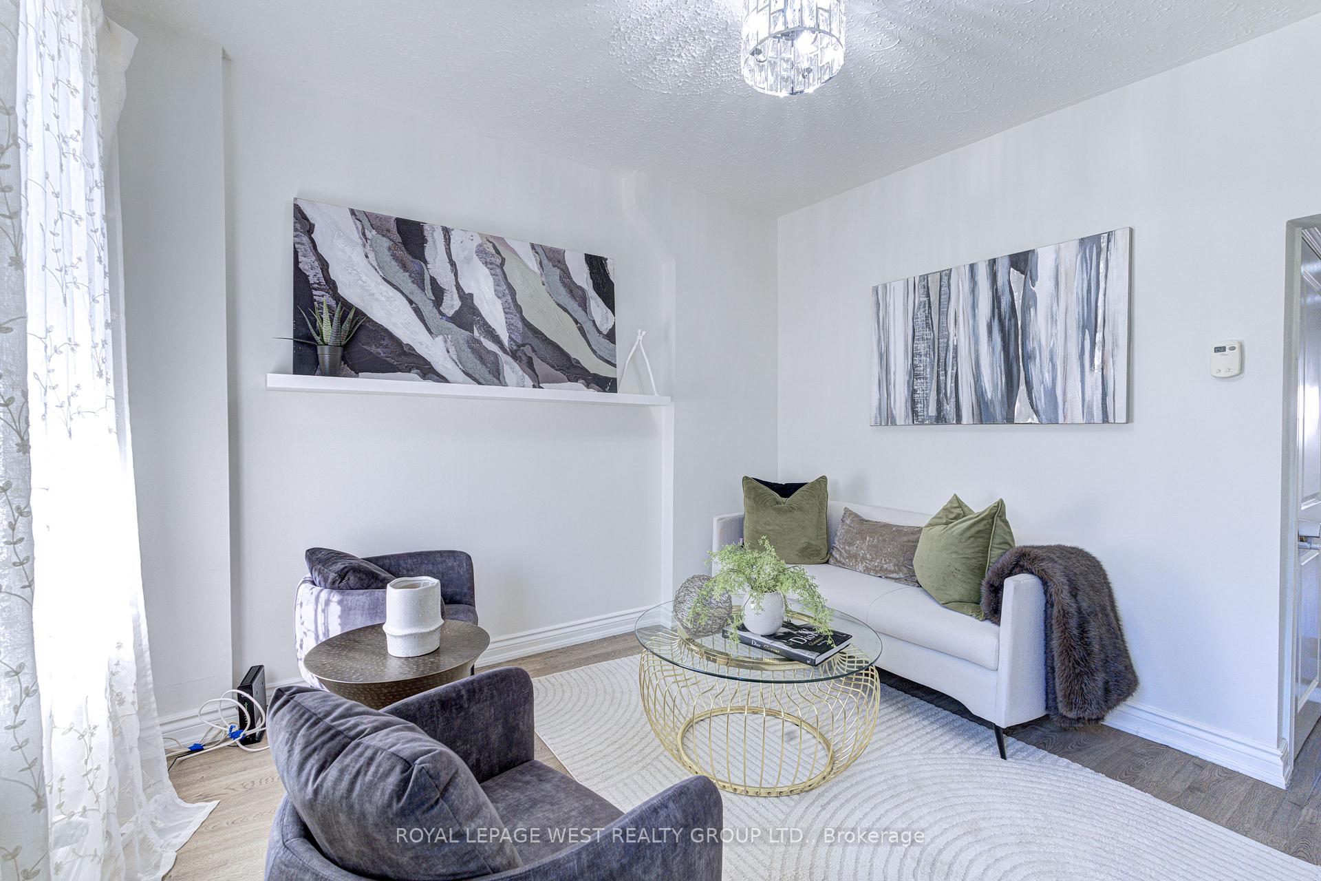 Photo 3 of 44 Fisher Street, Toronto, Little Portugal — HOMEH