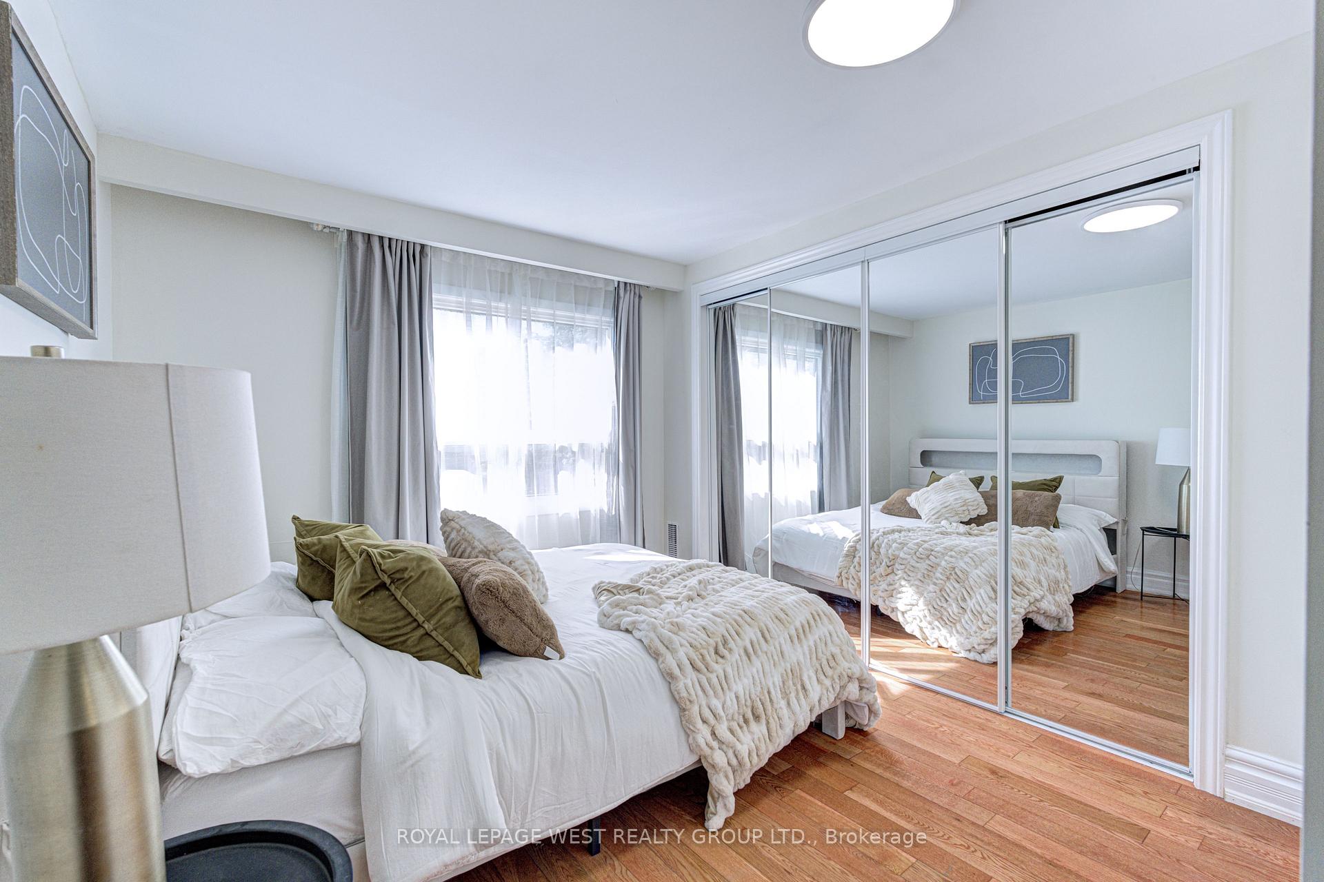 Photo 8 of 44 Fisher Street, Toronto, Little Portugal — HOMEH