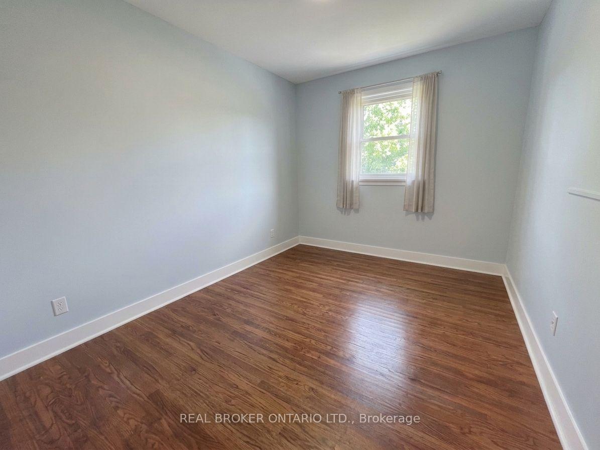 Photo 7 of 241 Aldercrest Road, Etobicoke, Alderwood — HOMEH