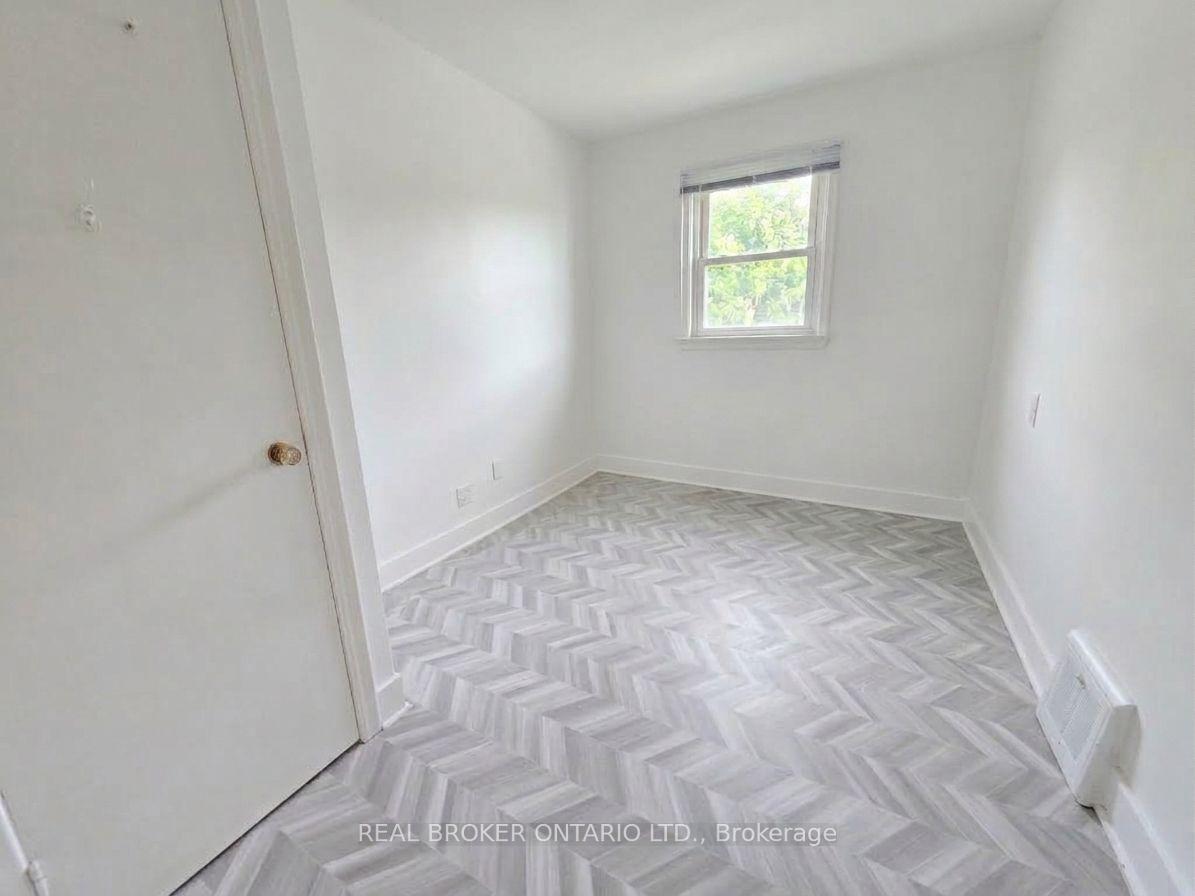 Photo 9 of 241 Aldercrest Road, Etobicoke, Alderwood — HOMEH