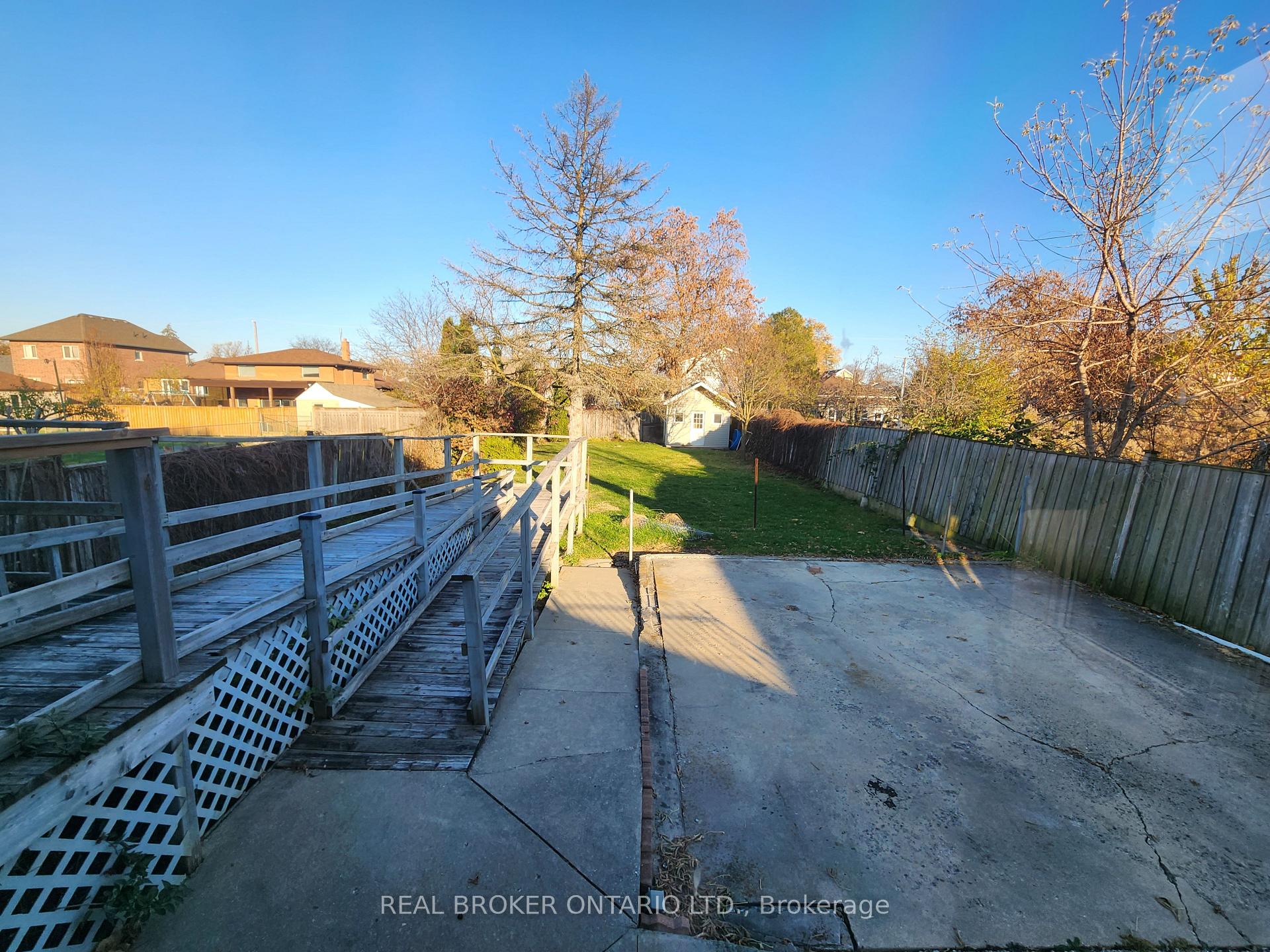 Photo 11 of 241 Aldercrest Road, Etobicoke, Alderwood — HOMEH