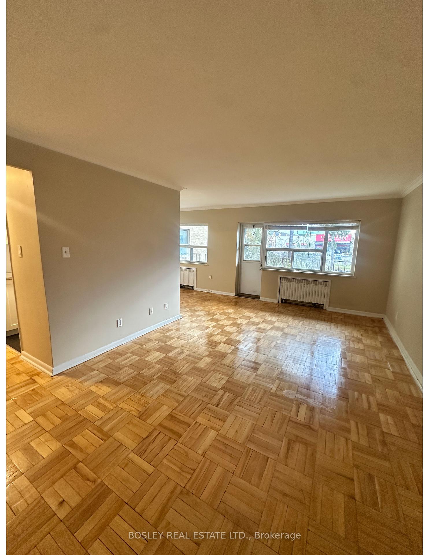 Photo of Unit 210, 970 Eglinton Avenue E
