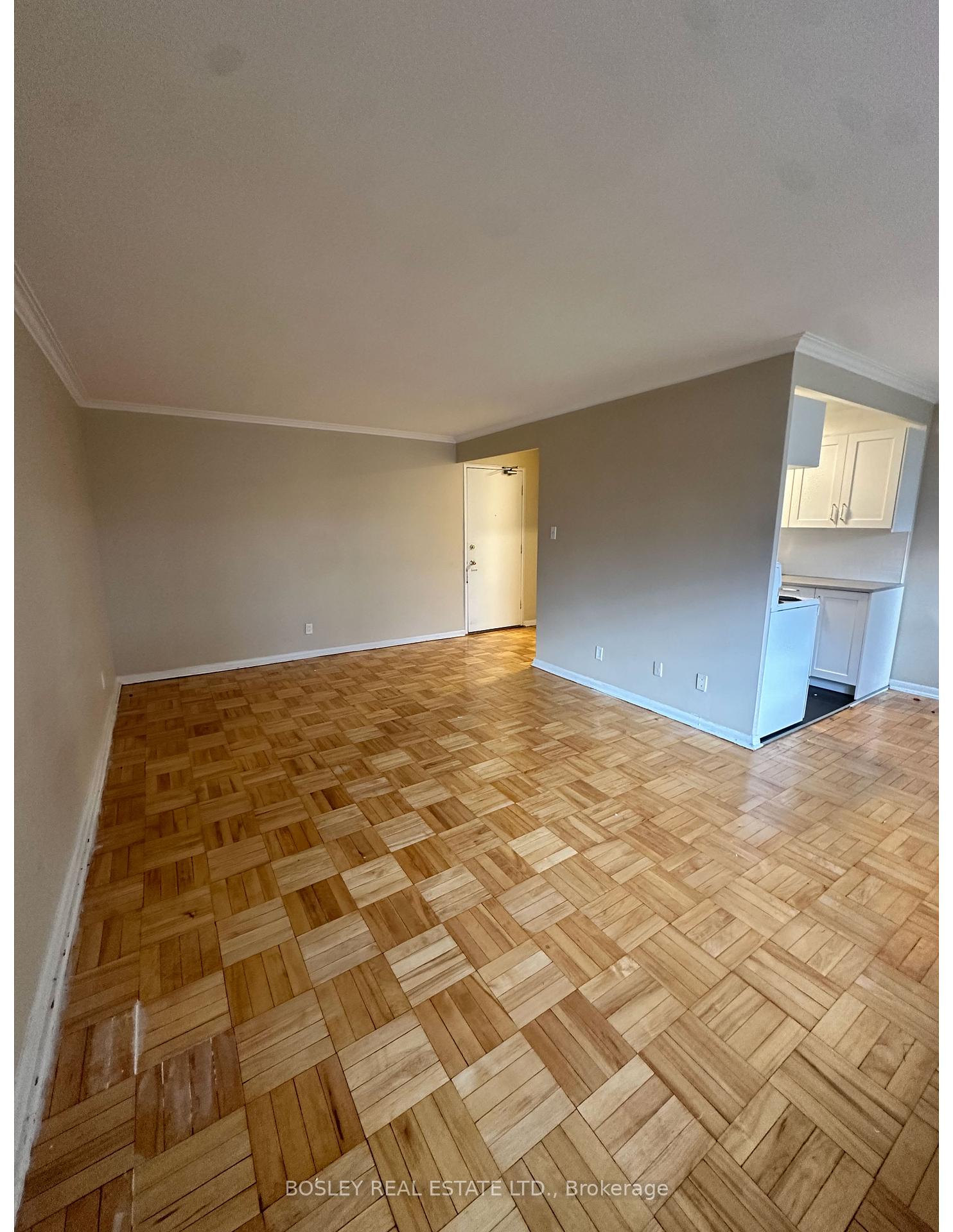 Photo 2 of Unit 210, 970 Eglinton Avenue E, Toronto, Leaside — HOMEH