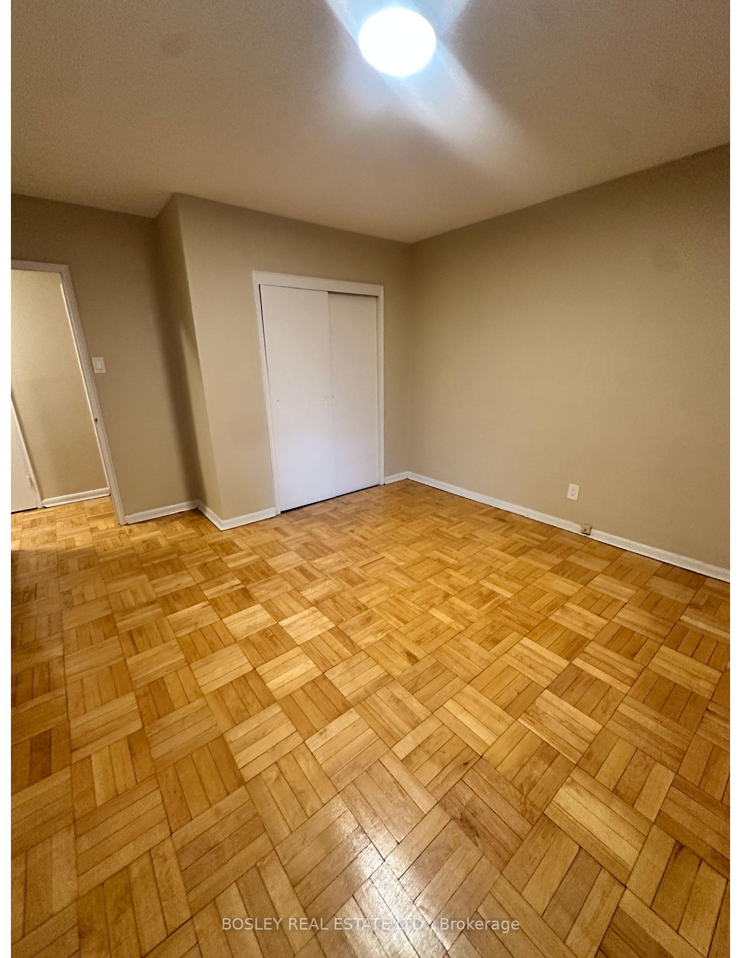 Photo 6 of Unit 210, 970 Eglinton Avenue E, Toronto, Leaside — HOMEH