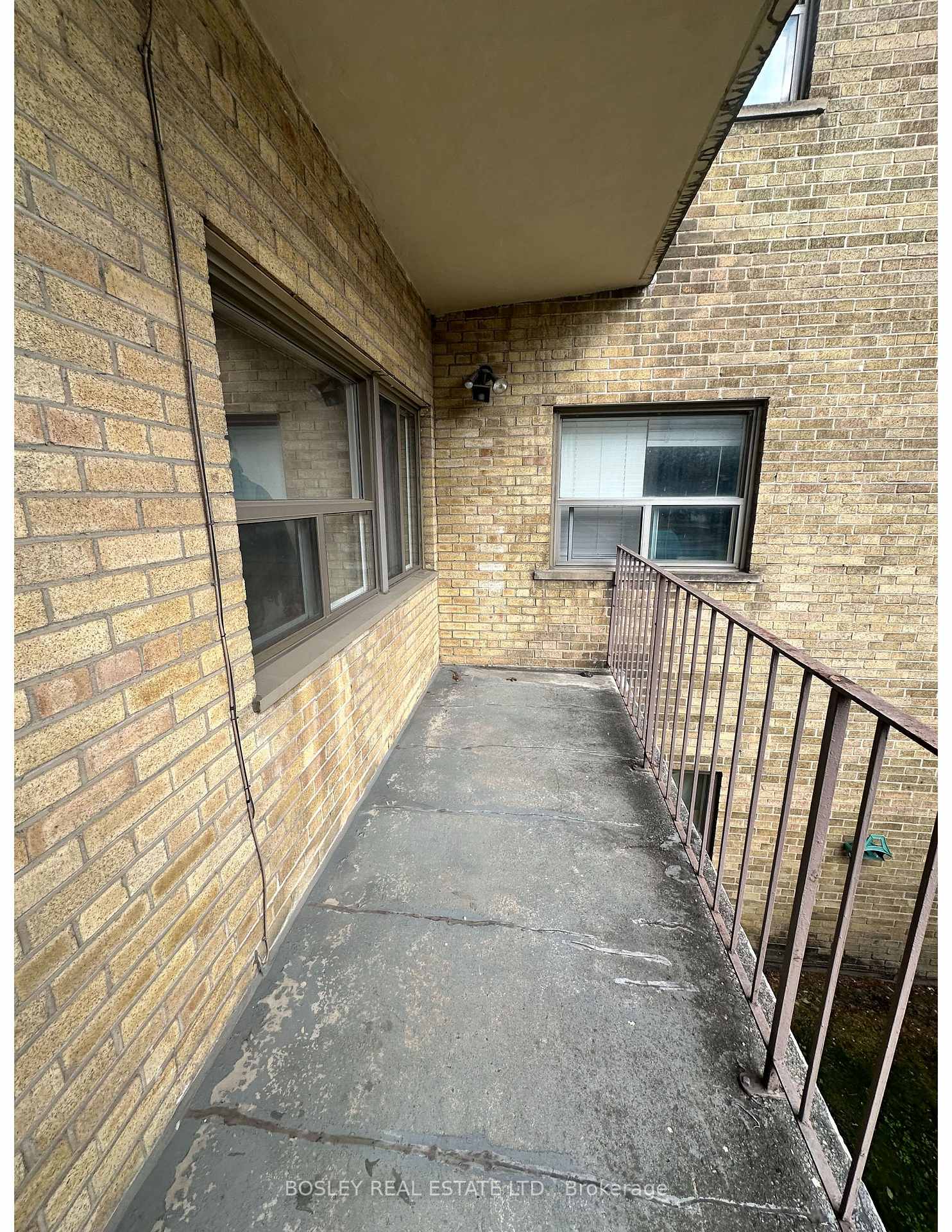 Photo 8 of Unit 210, 970 Eglinton Avenue E, Toronto, Leaside — HOMEH