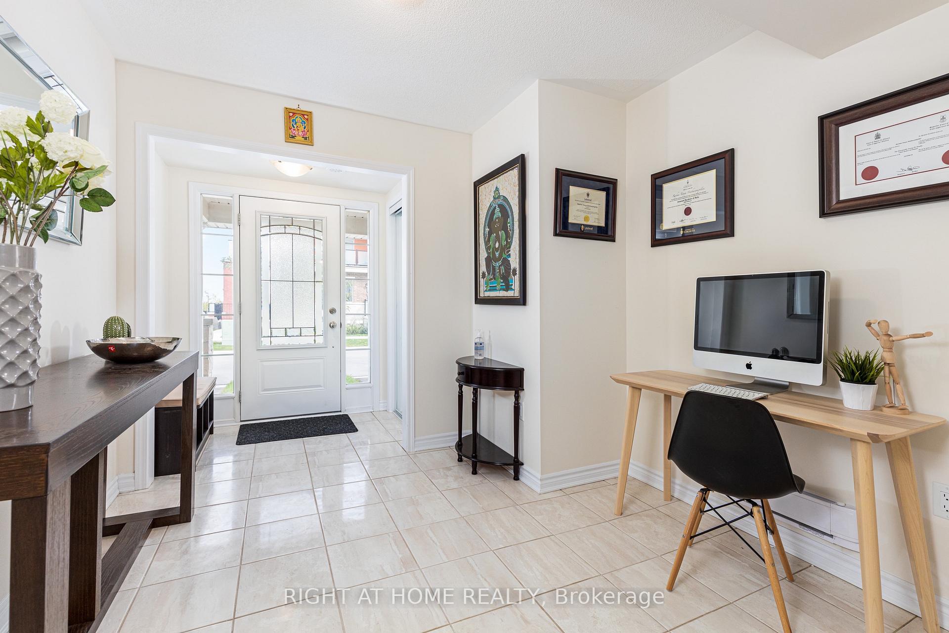 Photo 2 of 2493 Fall Harvest Crescent, Pickering, Rural Pickering — HOMEH