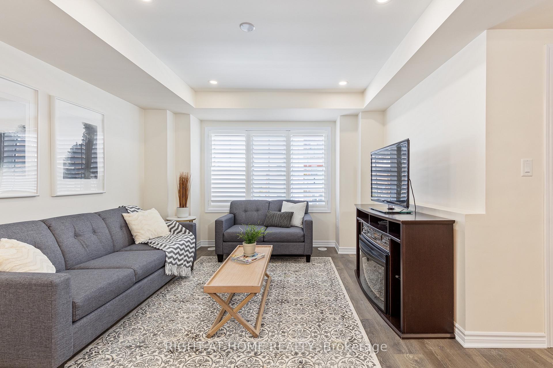 Photo 20 of 2493 Fall Harvest Crescent, Pickering, Rural Pickering — HOMEH