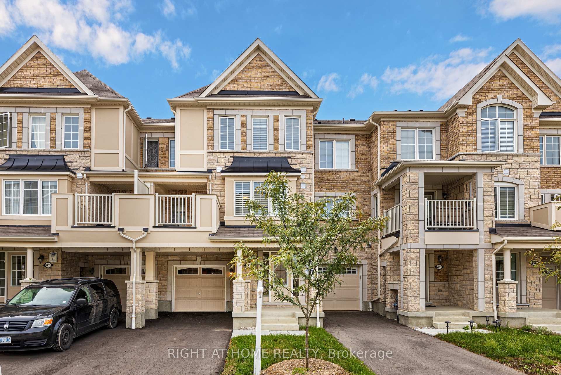 Photo 26 of 2493 Fall Harvest Crescent, Pickering, Rural Pickering — HOMEH