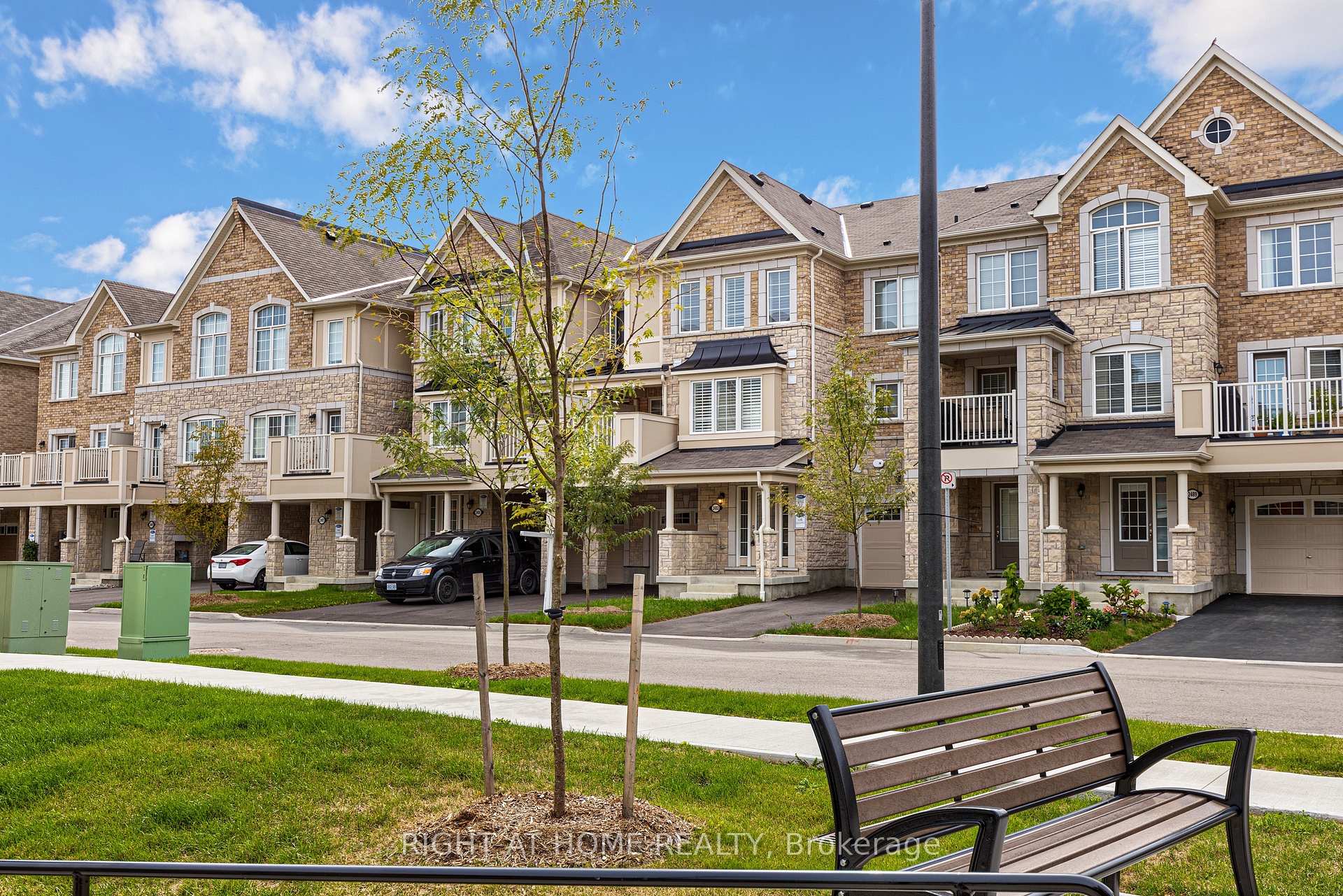 Photo 27 of 2493 Fall Harvest Crescent, Pickering, Rural Pickering — HOMEH