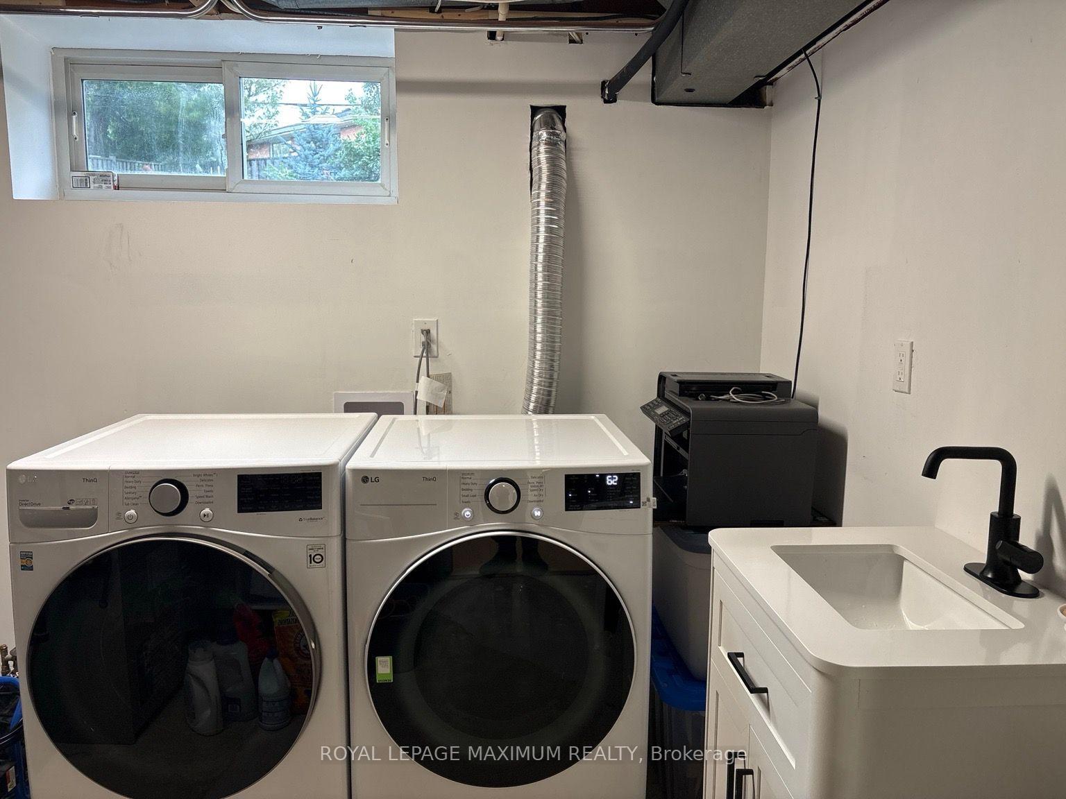 Photo 11 of 18 Richland Crescent, Etobicoke, Eringate-Centennial-West Deane — HOMEH