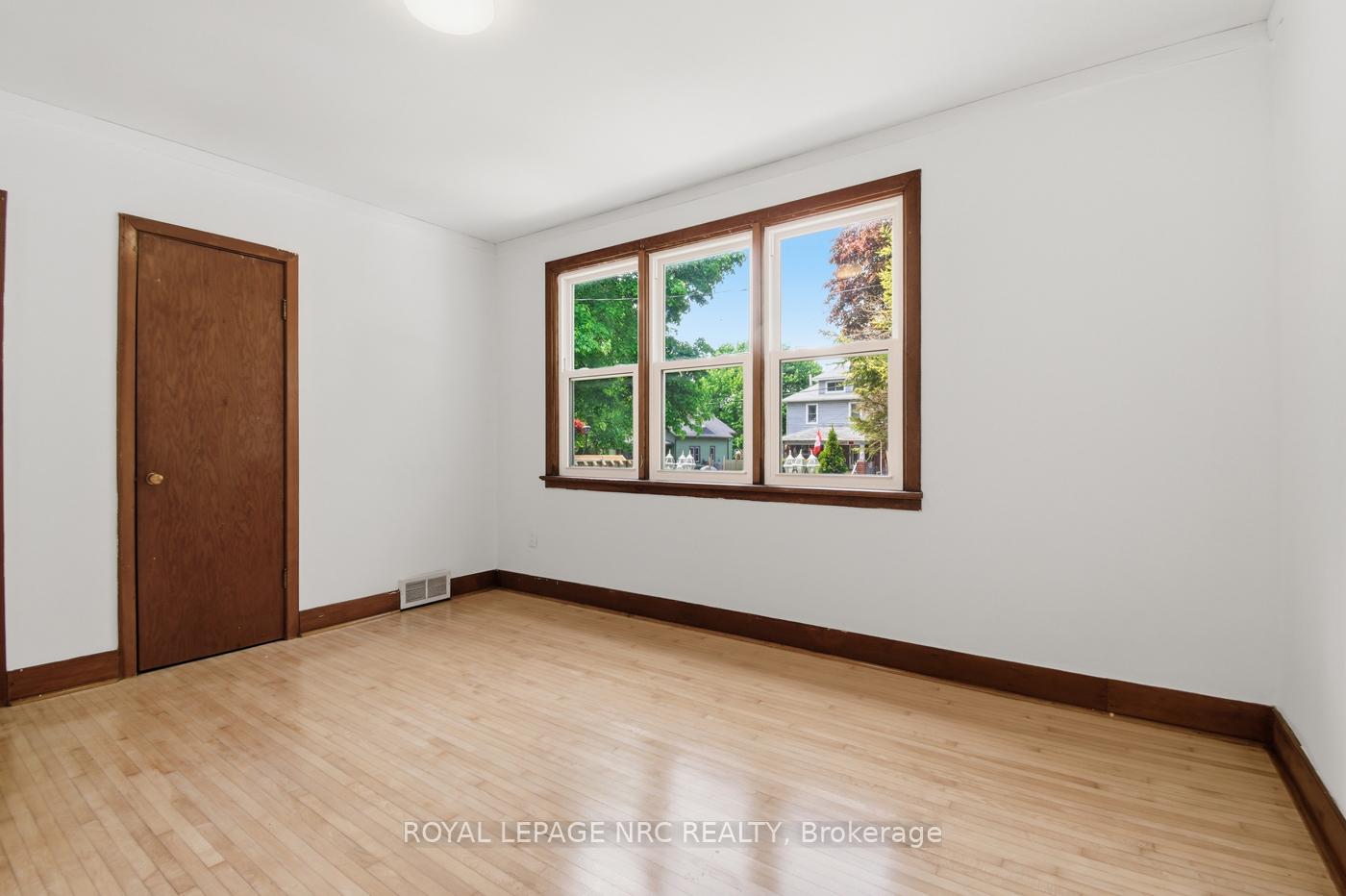 Photo 6 of 6010 Carlton Avenue, Niagara Falls, Dorchester — HOMEH