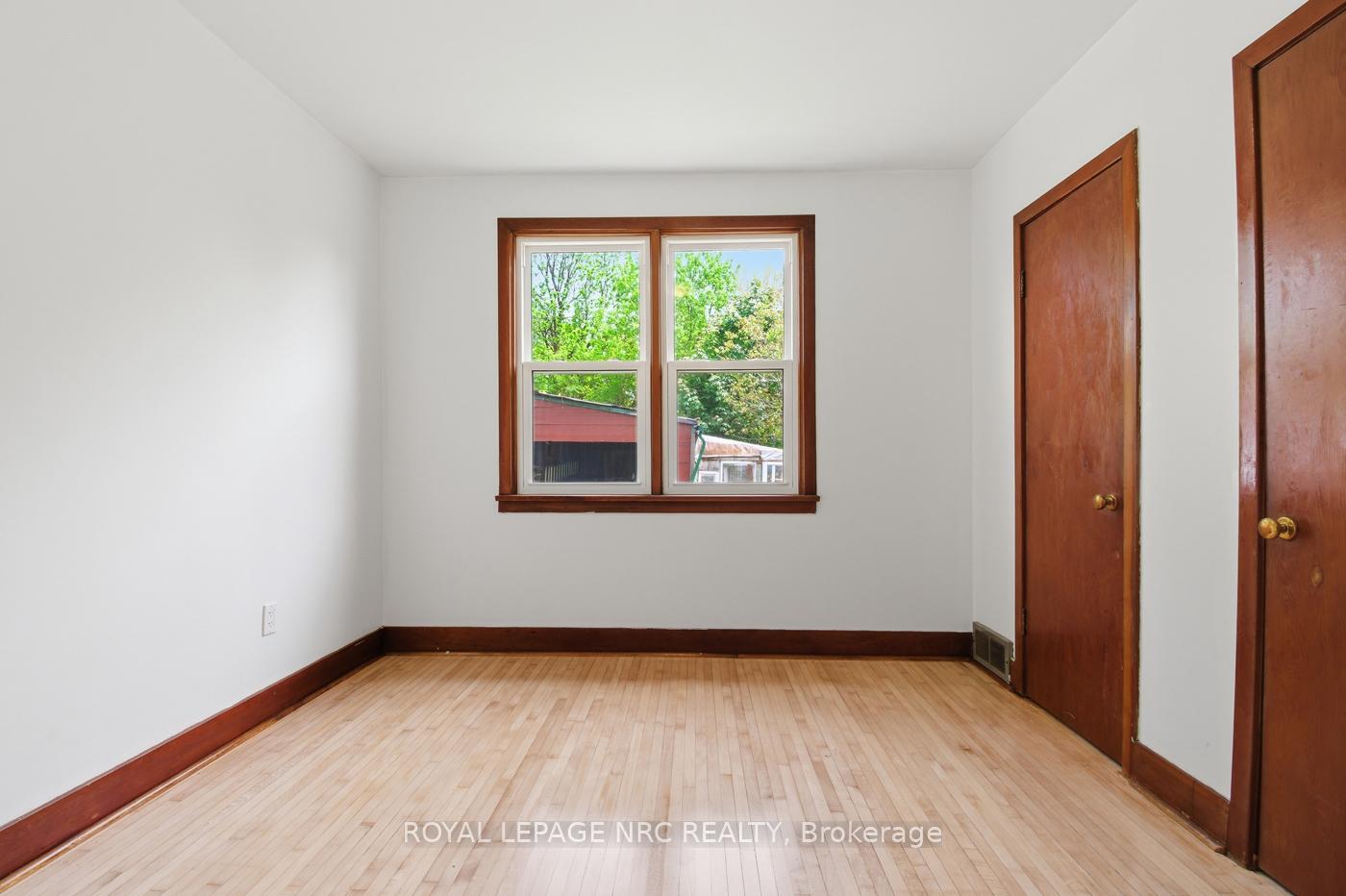 Photo 8 of 6010 Carlton Avenue, Niagara Falls, Dorchester — HOMEH