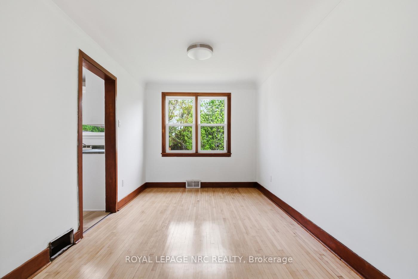 Photo 12 of 6010 Carlton Avenue, Niagara Falls, Dorchester — HOMEH