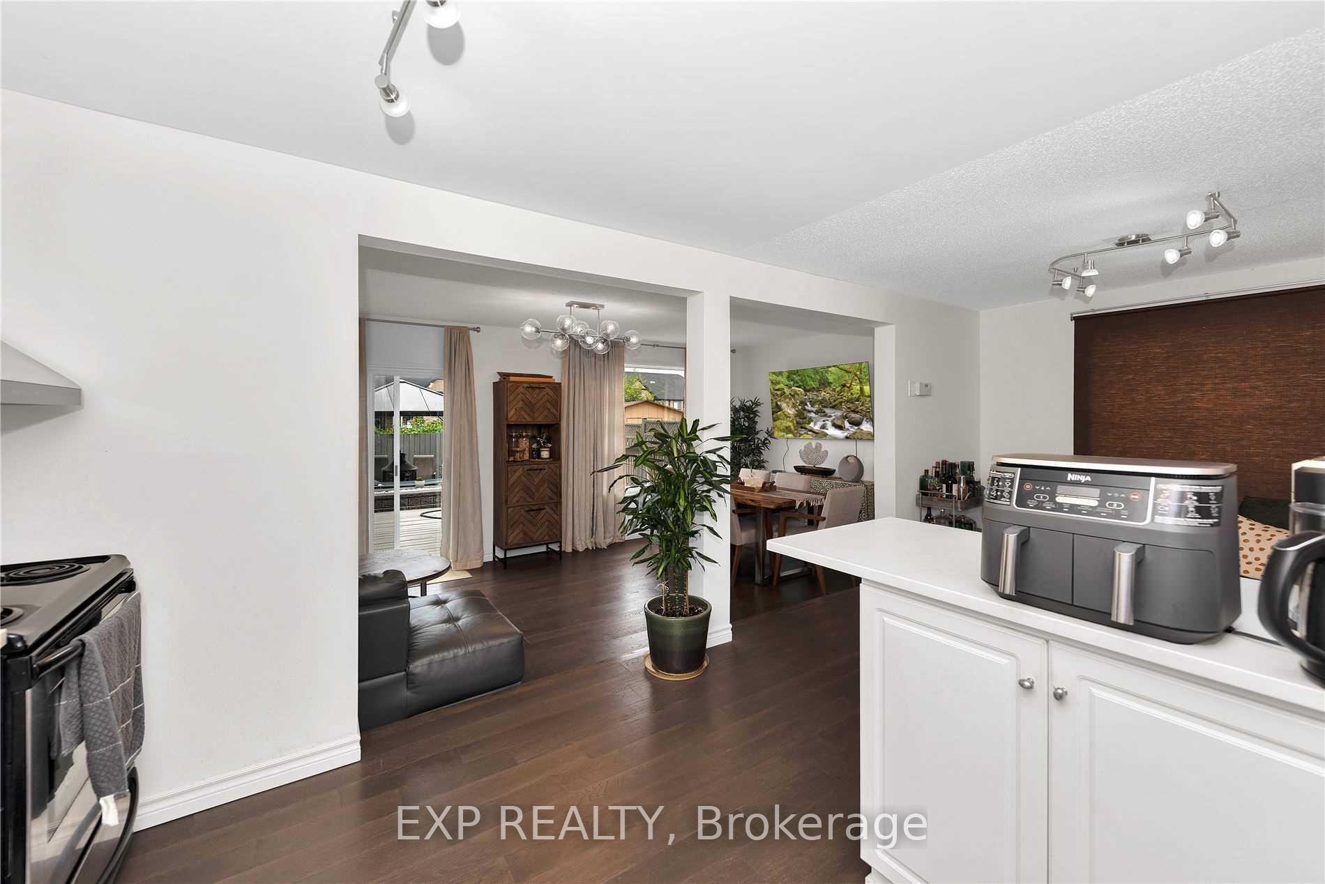 Photo 5 of 166 Kovac Road, Cambridge, Greenway-Chaplin — HOMEH