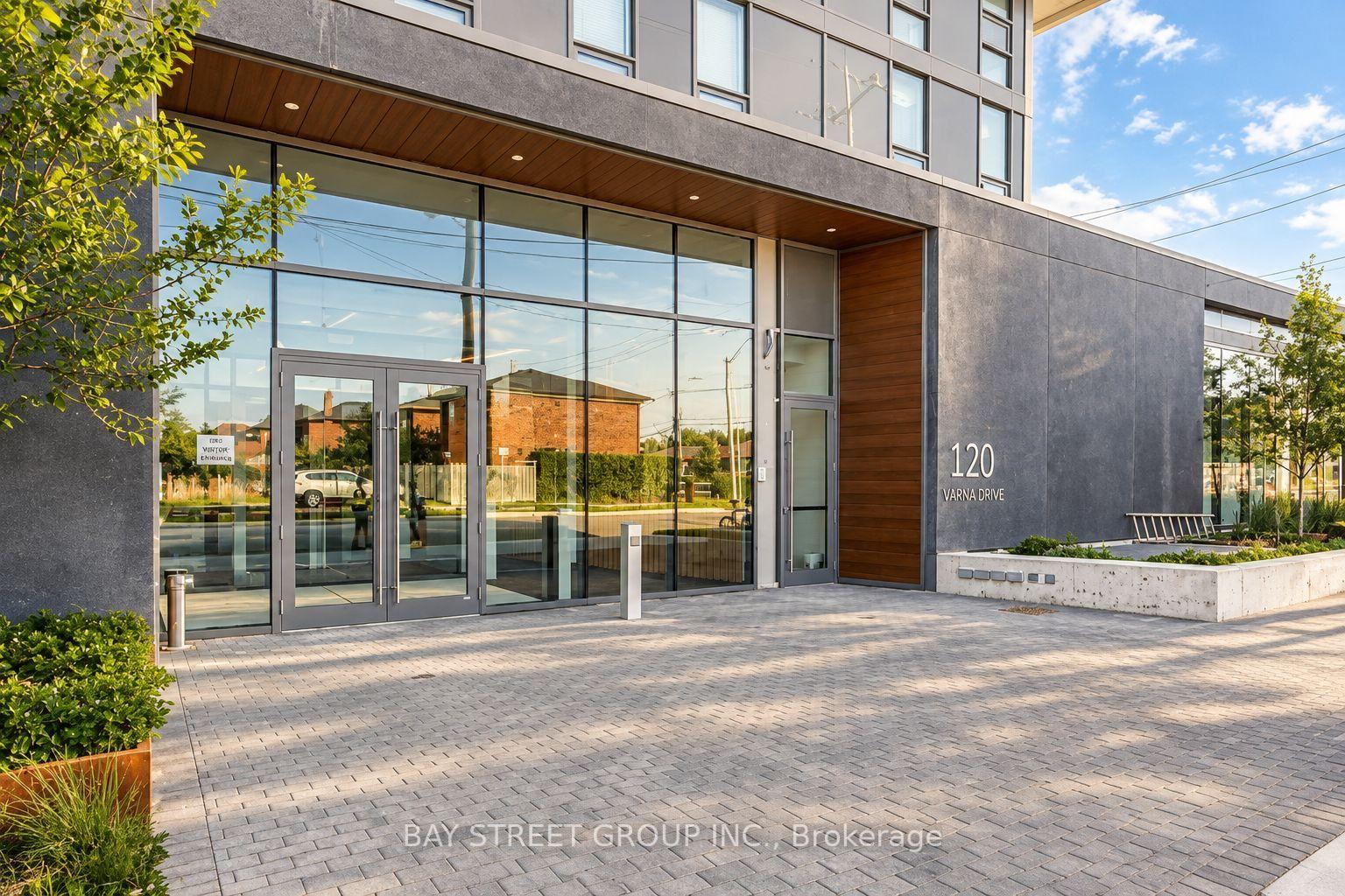 Photo 5 of Unit 1010, 120 Varna Drive, Toronto, Englemount-Lawrence — HOMEH
