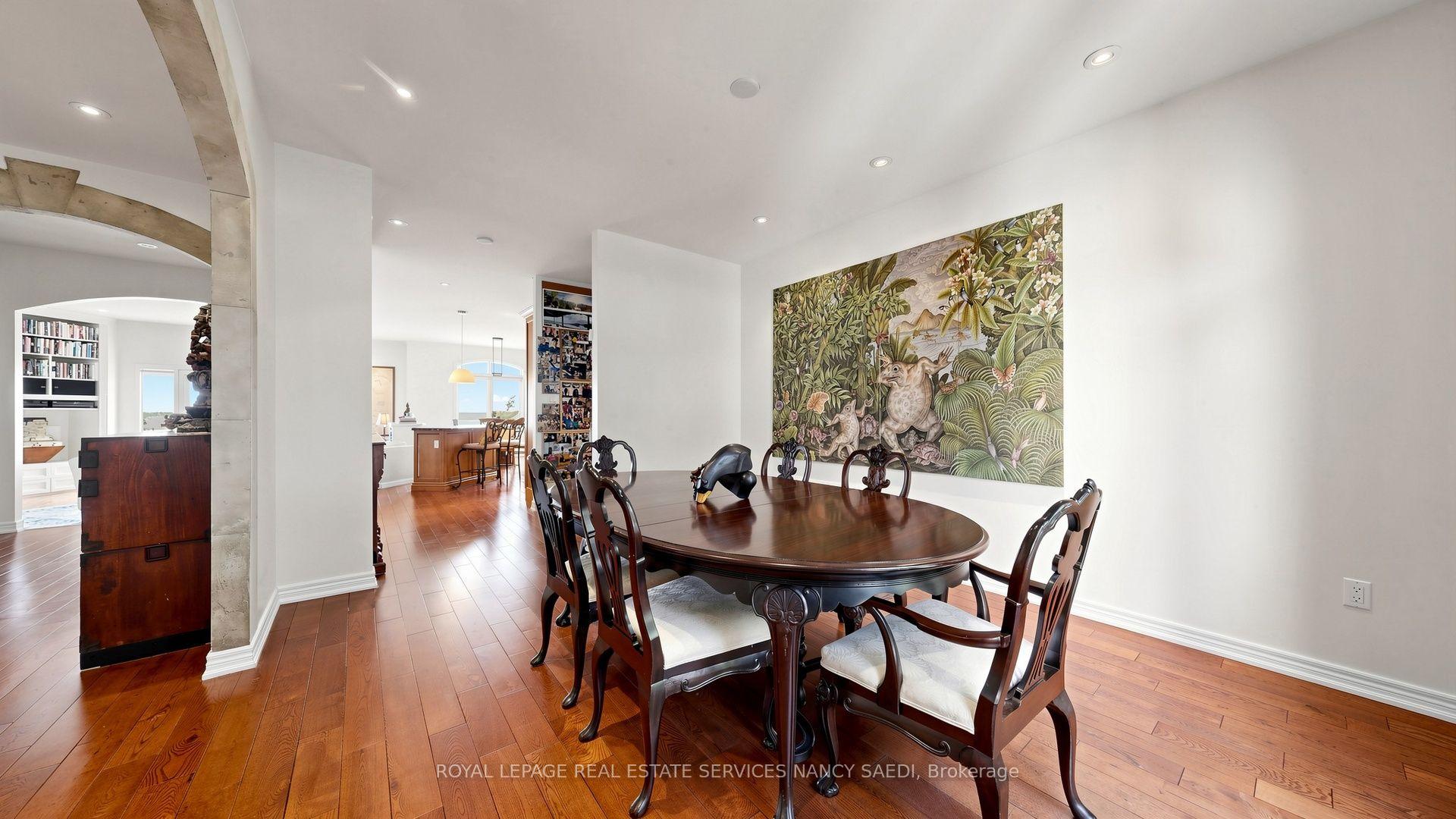 Photo 10 of 1296 Lakeshore Road W, Oakville, Southwest — HOMEH