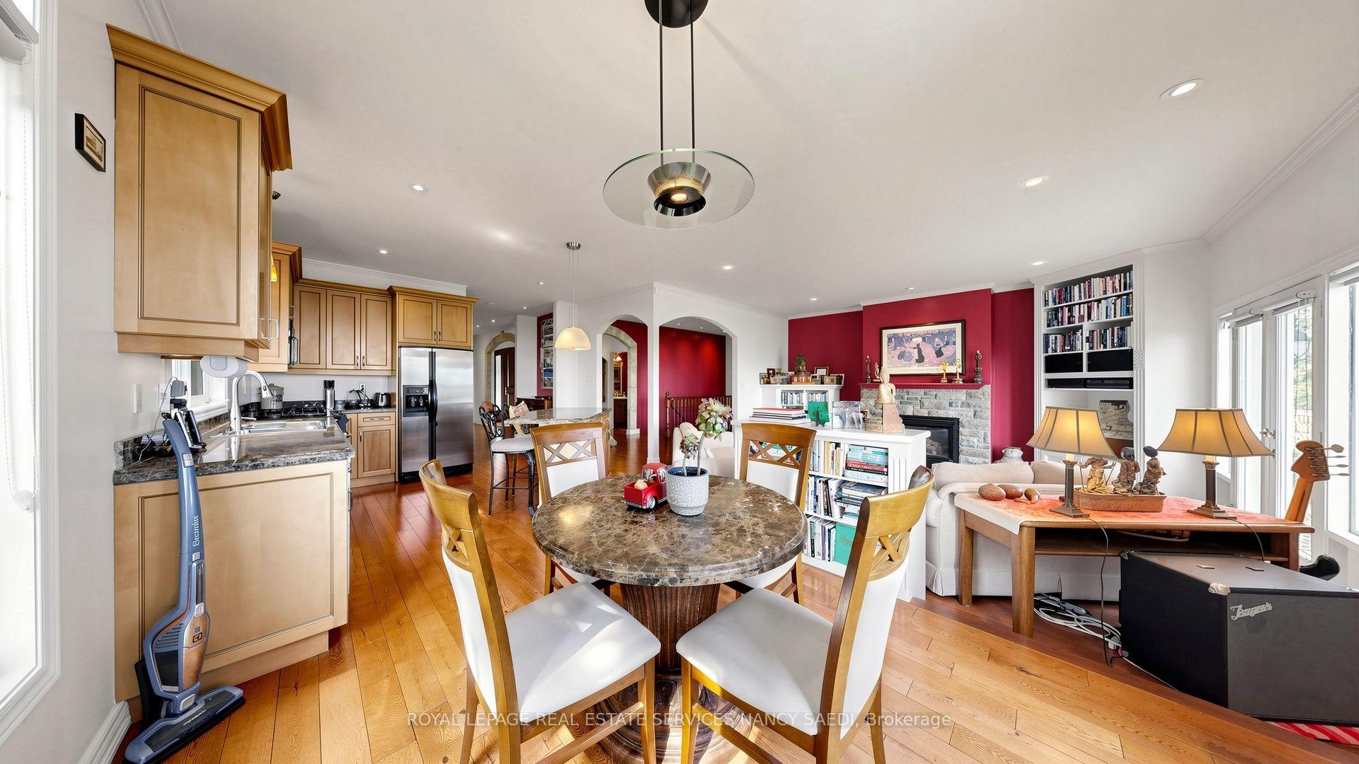 Photo 22 of 1296 Lakeshore Road W, Oakville, Southwest — HOMEH