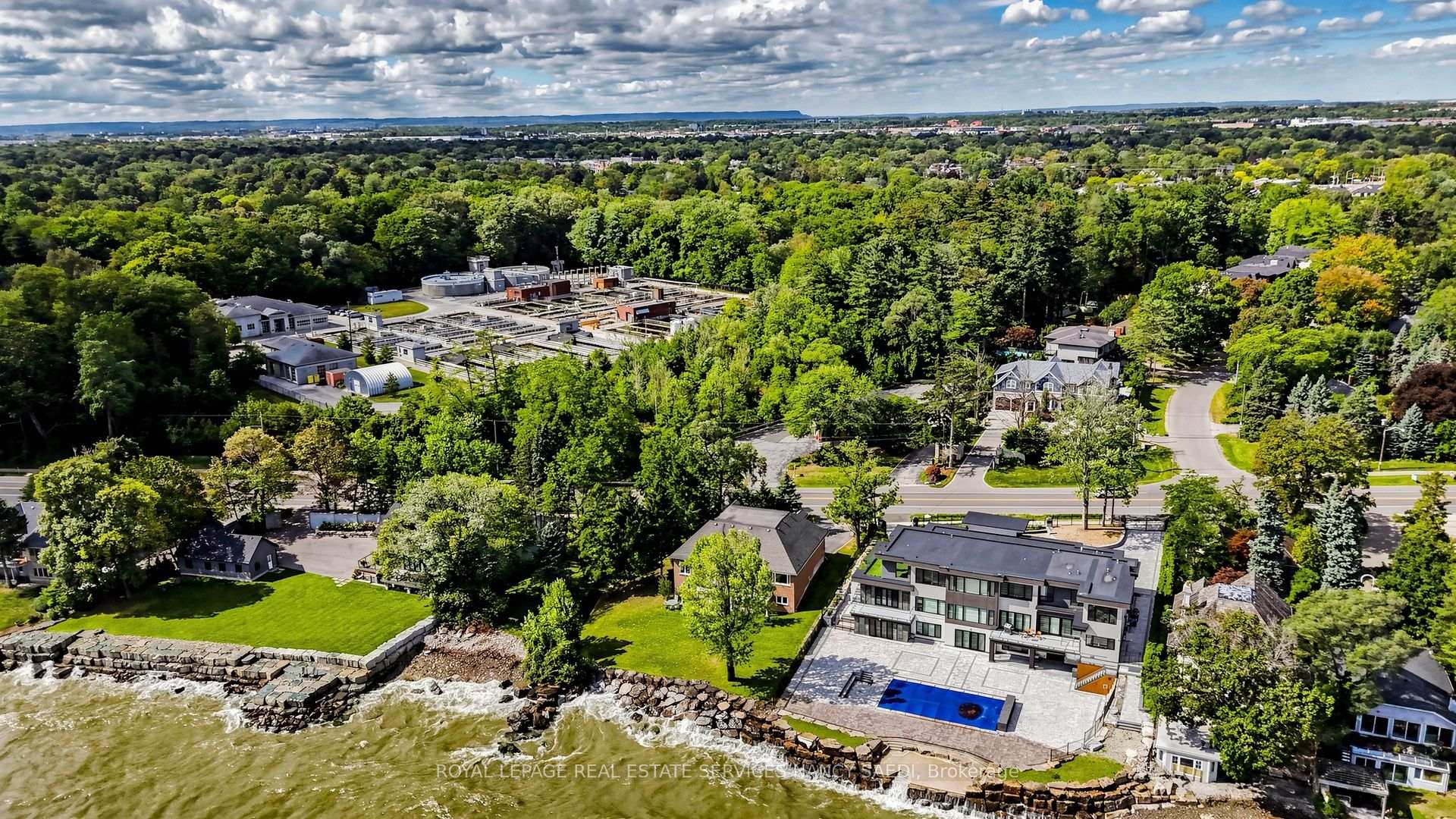 Photo 46 of 1296 Lakeshore Road W, Oakville, Southwest — HOMEH