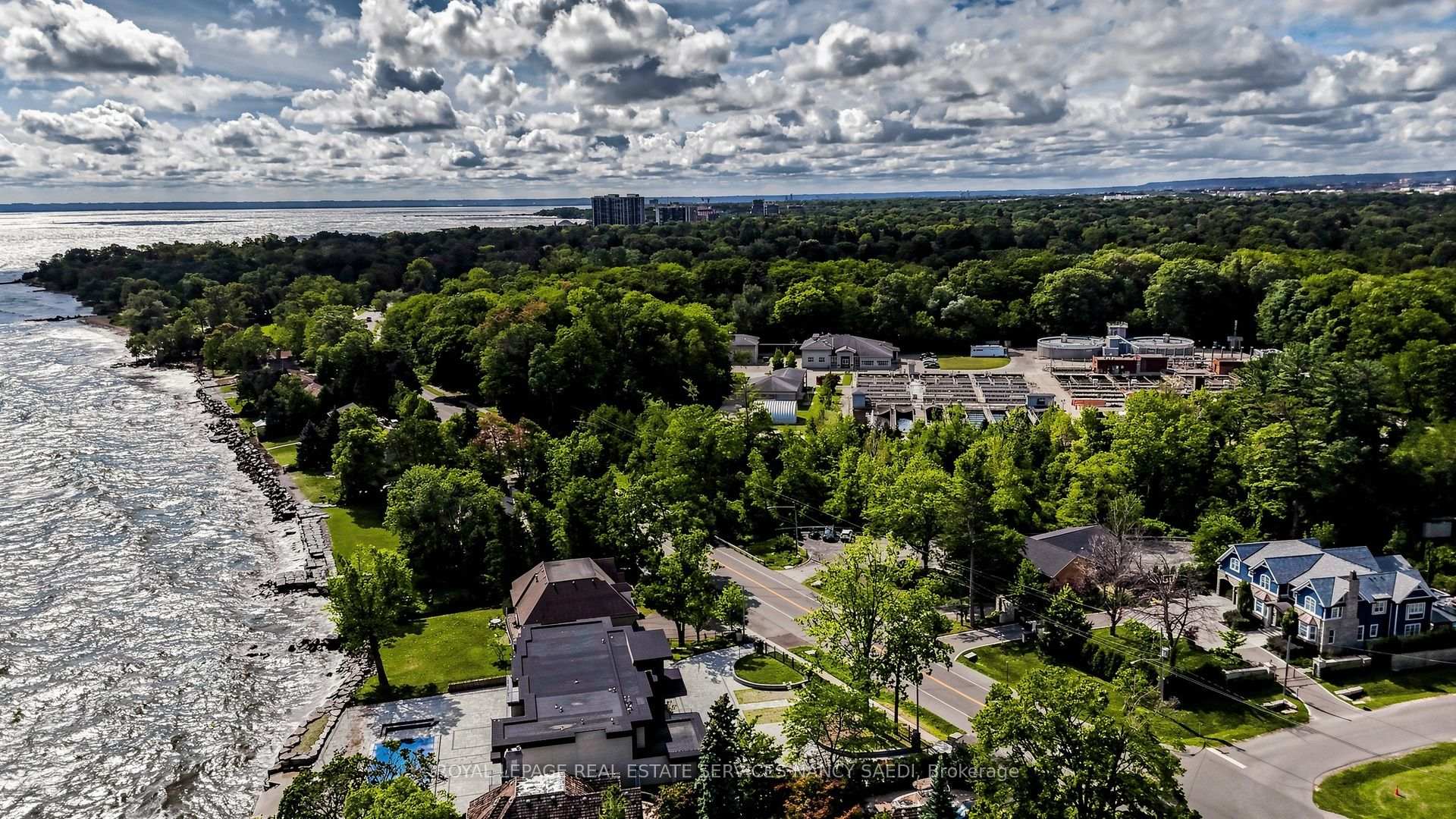 Photo 47 of 1296 Lakeshore Road W, Oakville, Southwest — HOMEH
