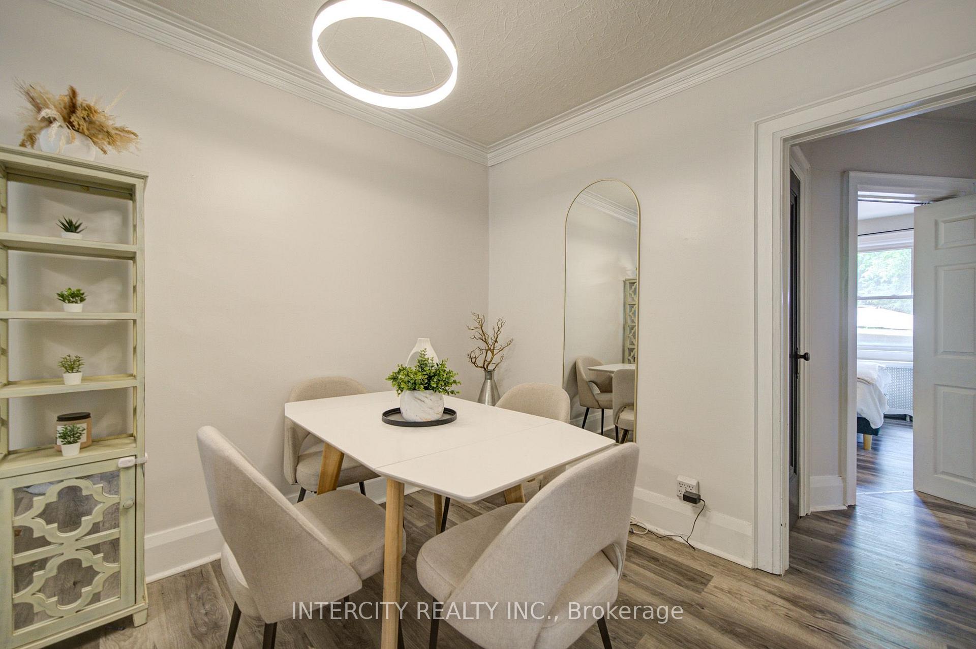 Photo 9 of 256 Blantyre Avenue, Scarborough, Birchcliffe-Cliffside — HOMEH