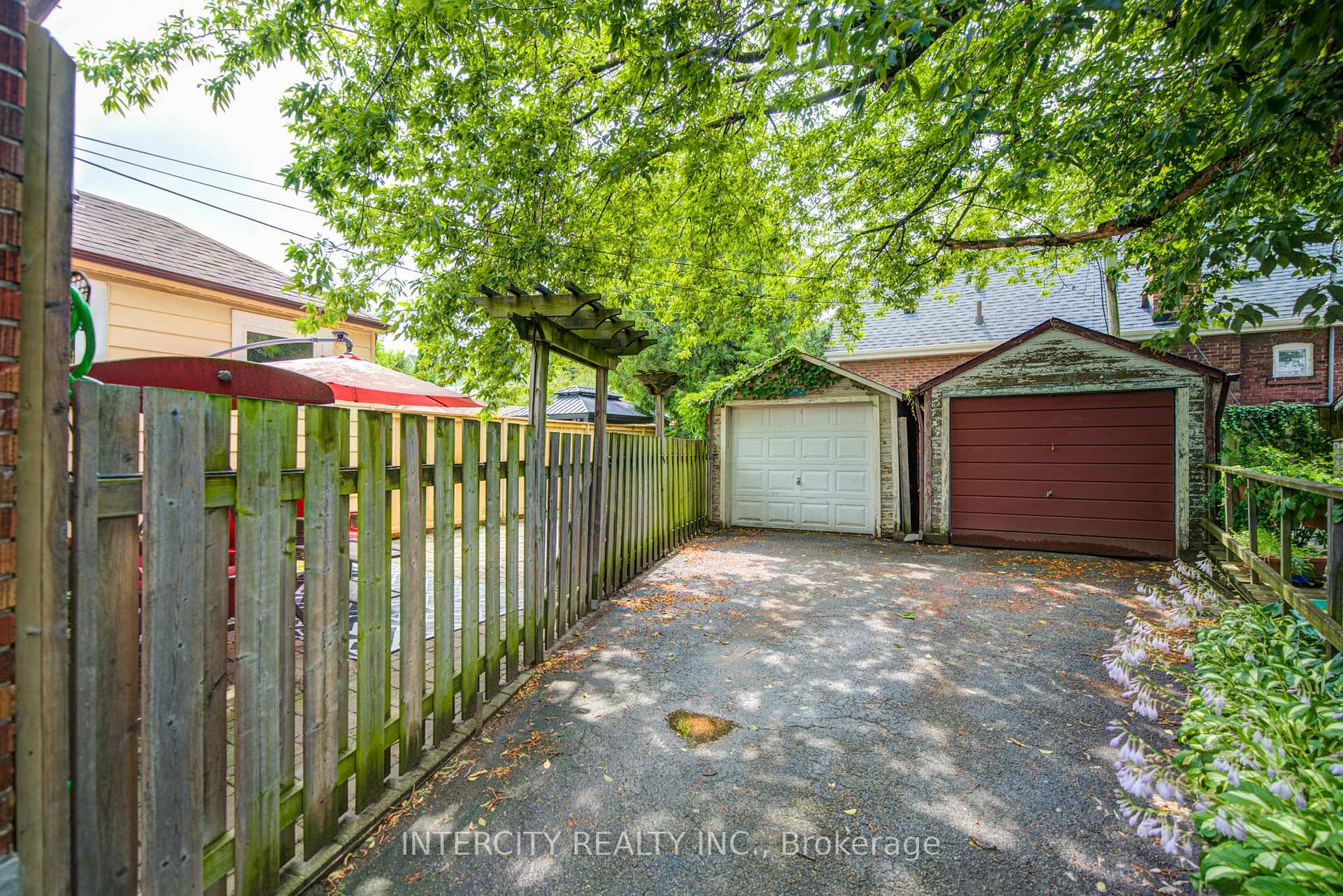 Photo 34 of 256 Blantyre Avenue, Scarborough, Birchcliffe-Cliffside — HOMEH