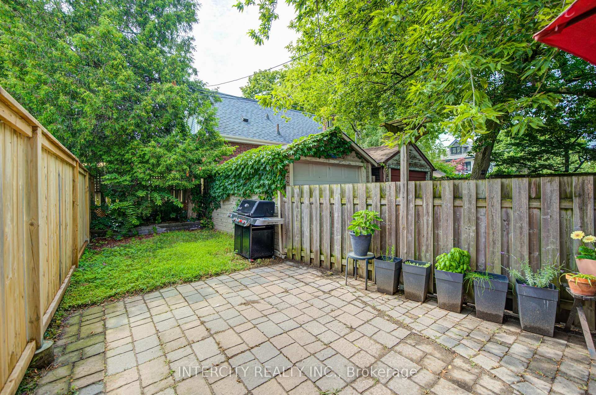 Photo 37 of 256 Blantyre Avenue, Scarborough, Birchcliffe-Cliffside — HOMEH