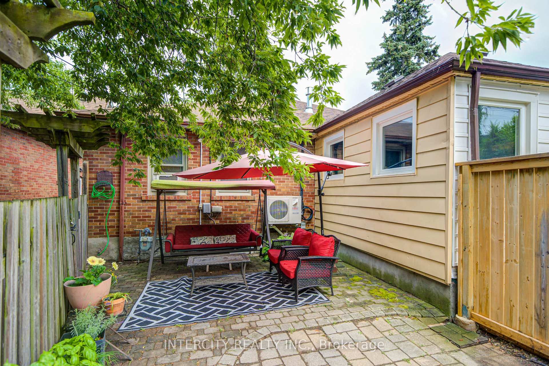 Photo 41 of 256 Blantyre Avenue, Scarborough, Birchcliffe-Cliffside — HOMEH