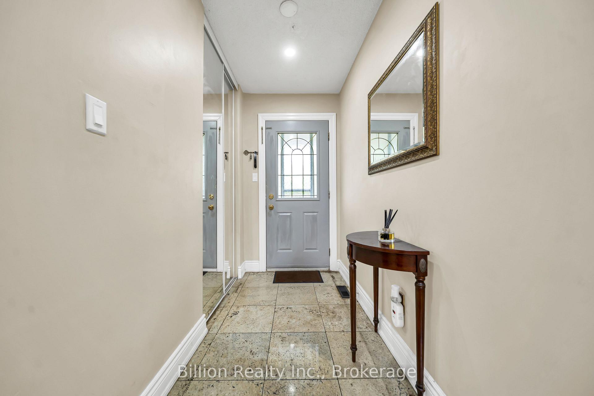 Photo 5 of 97 Crittenden Square, Scarborough, Malvern — HOMEH